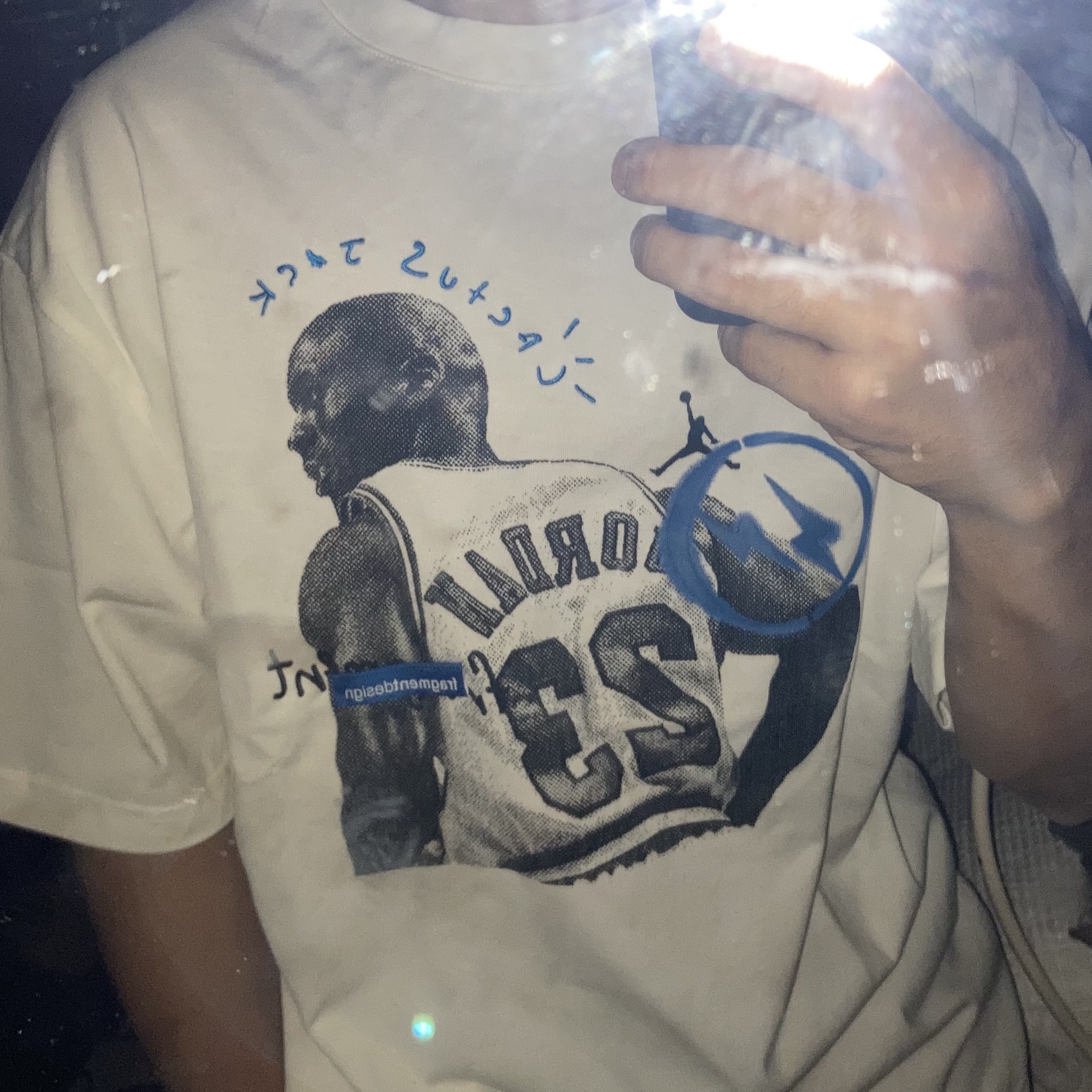 Jordan x Travis Scott x Fragment T-Shirt Sail (DJ0619-133) 착용 스타일 - 2