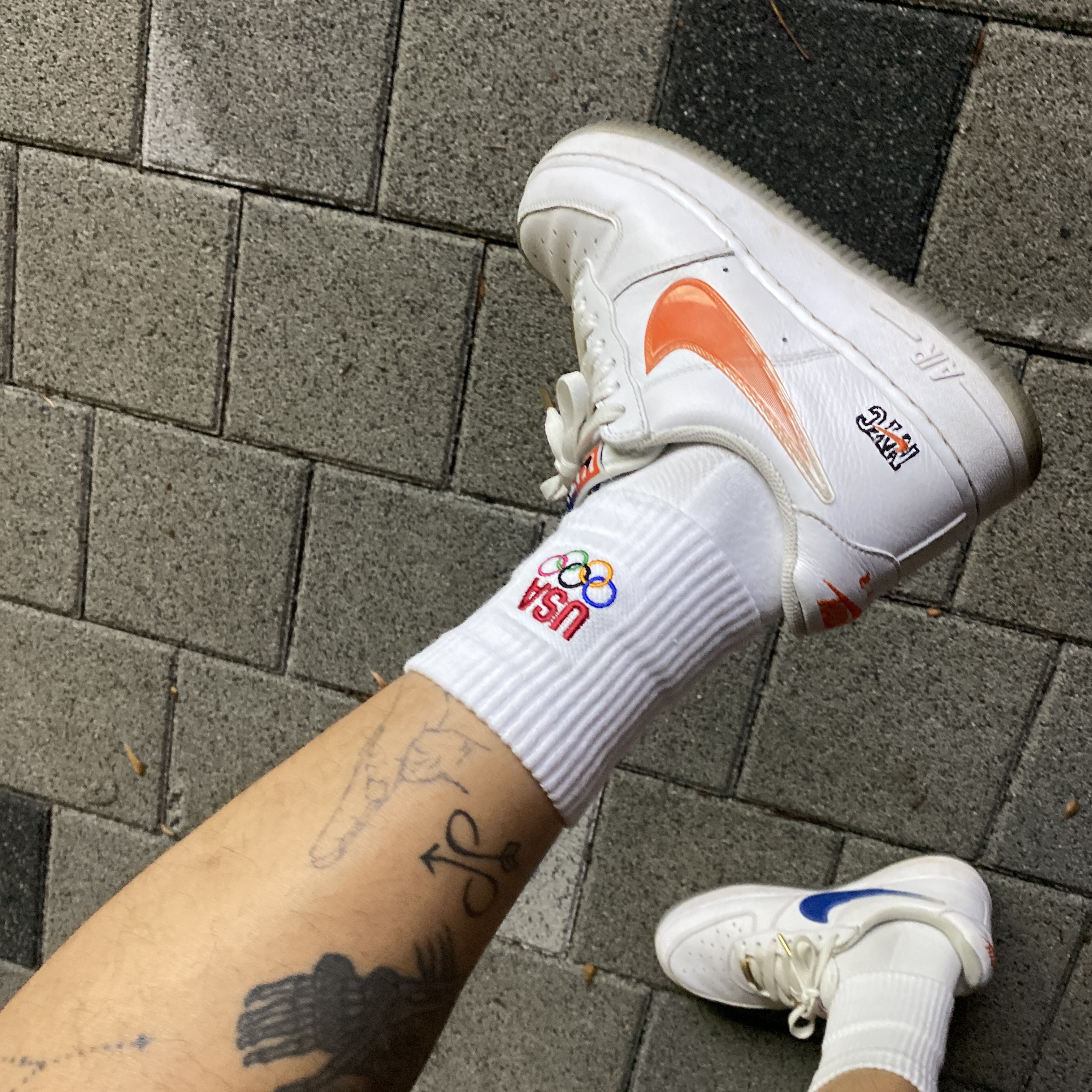 Nike x Kith Air Force 1 Low NYC White 착용 스타일