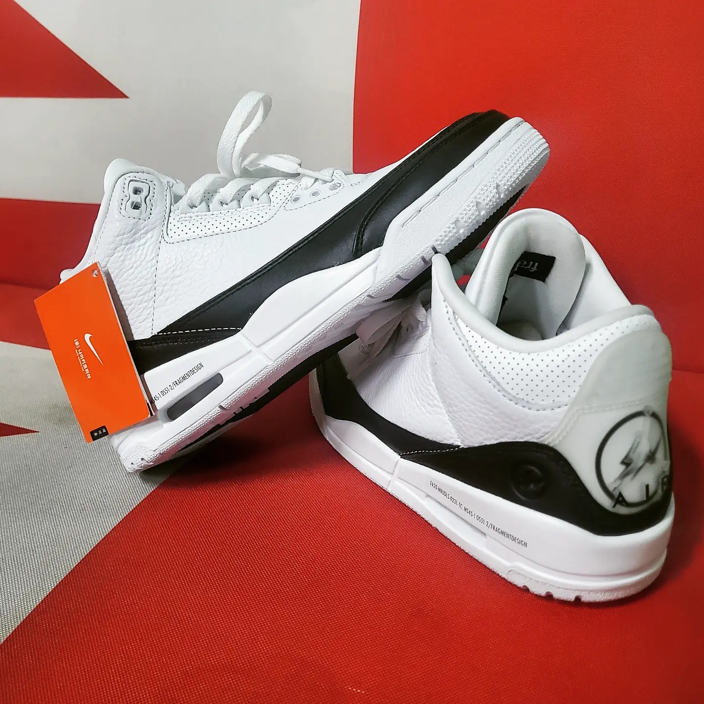 Jordan 3 x Fragment Retro SP White Black 착용 스타일 - 1