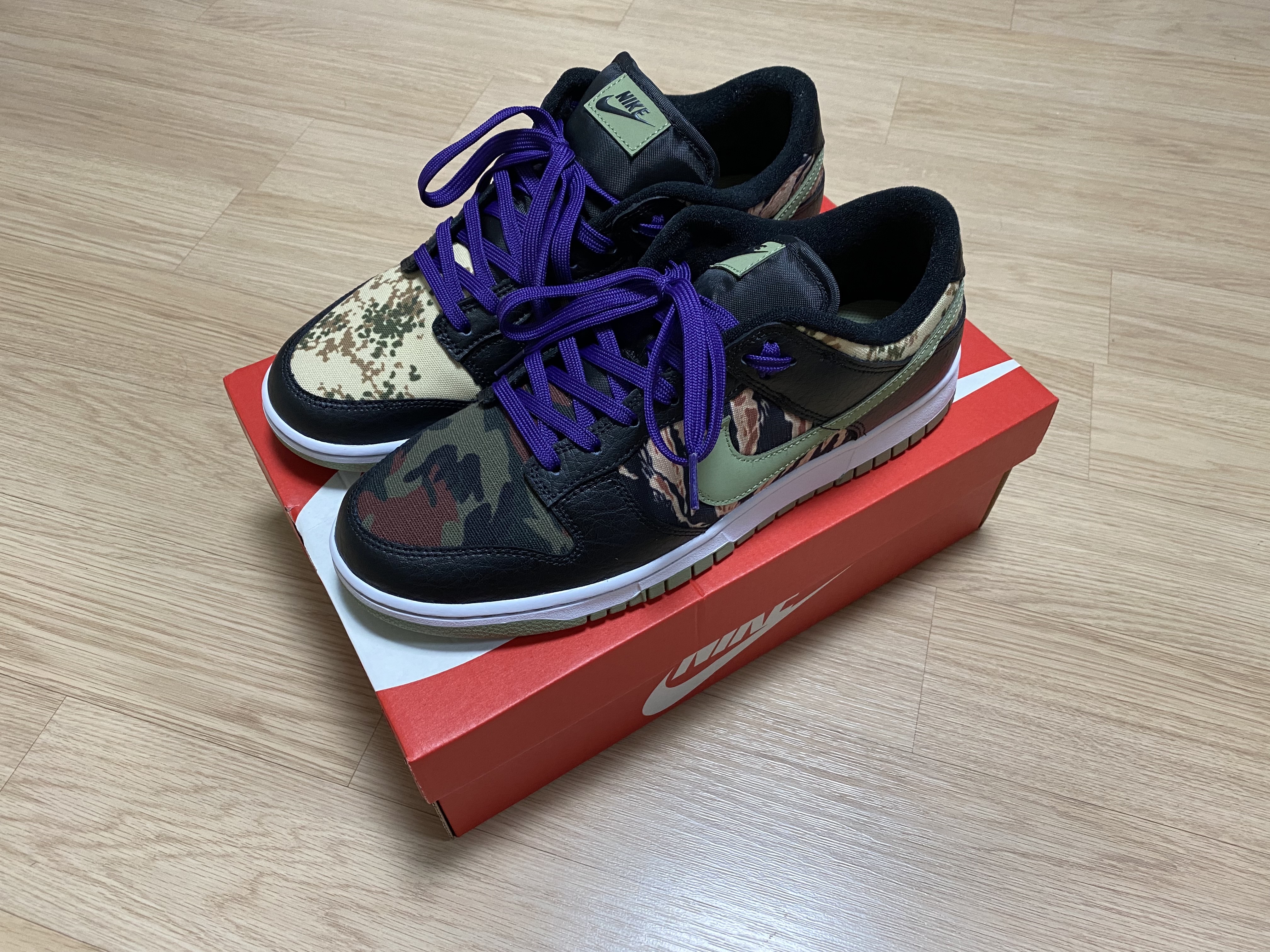 Nike Dunk Low SE Black Multi Camo 착용 스타일