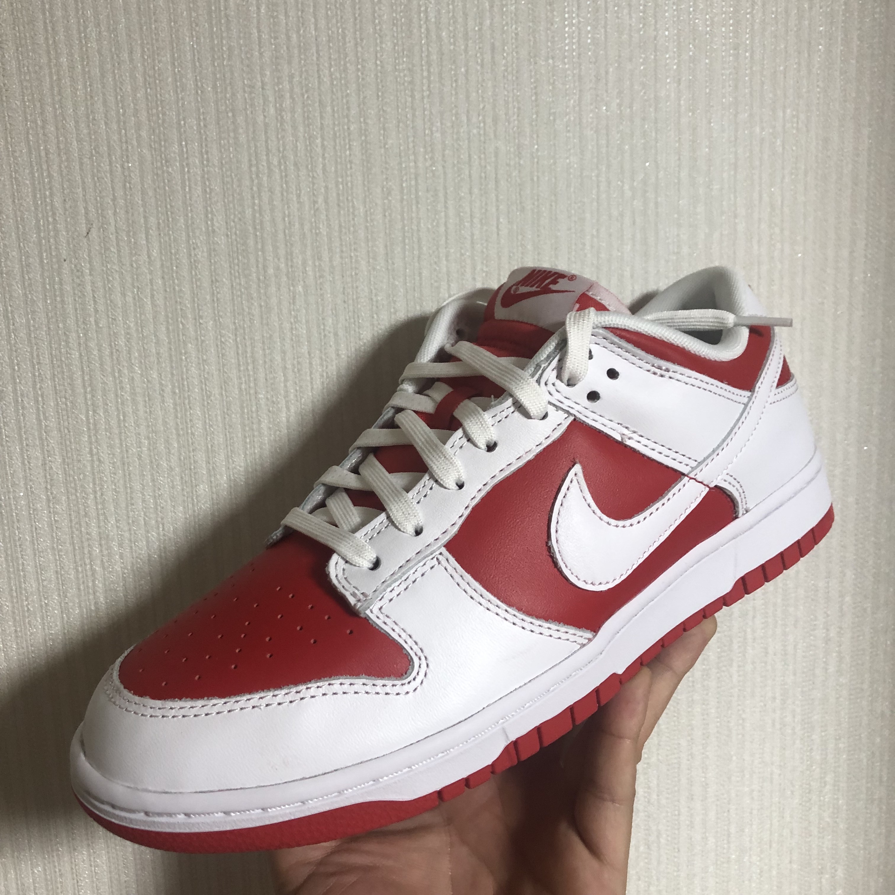 Nike Dunk Low Retro Championship Red 착용 스타일 - 3