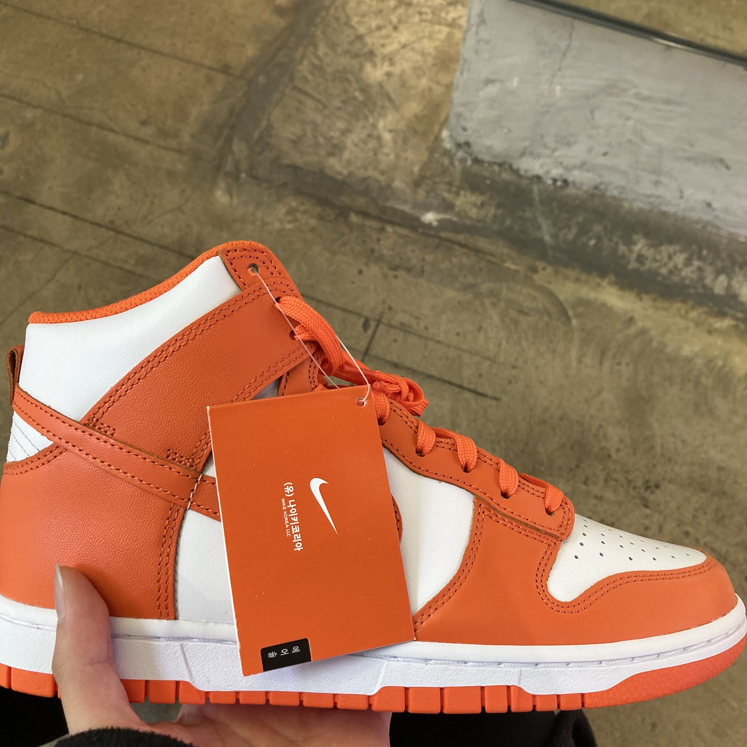 Nike Dunk High Retro Orange Blaze 착용 스타일