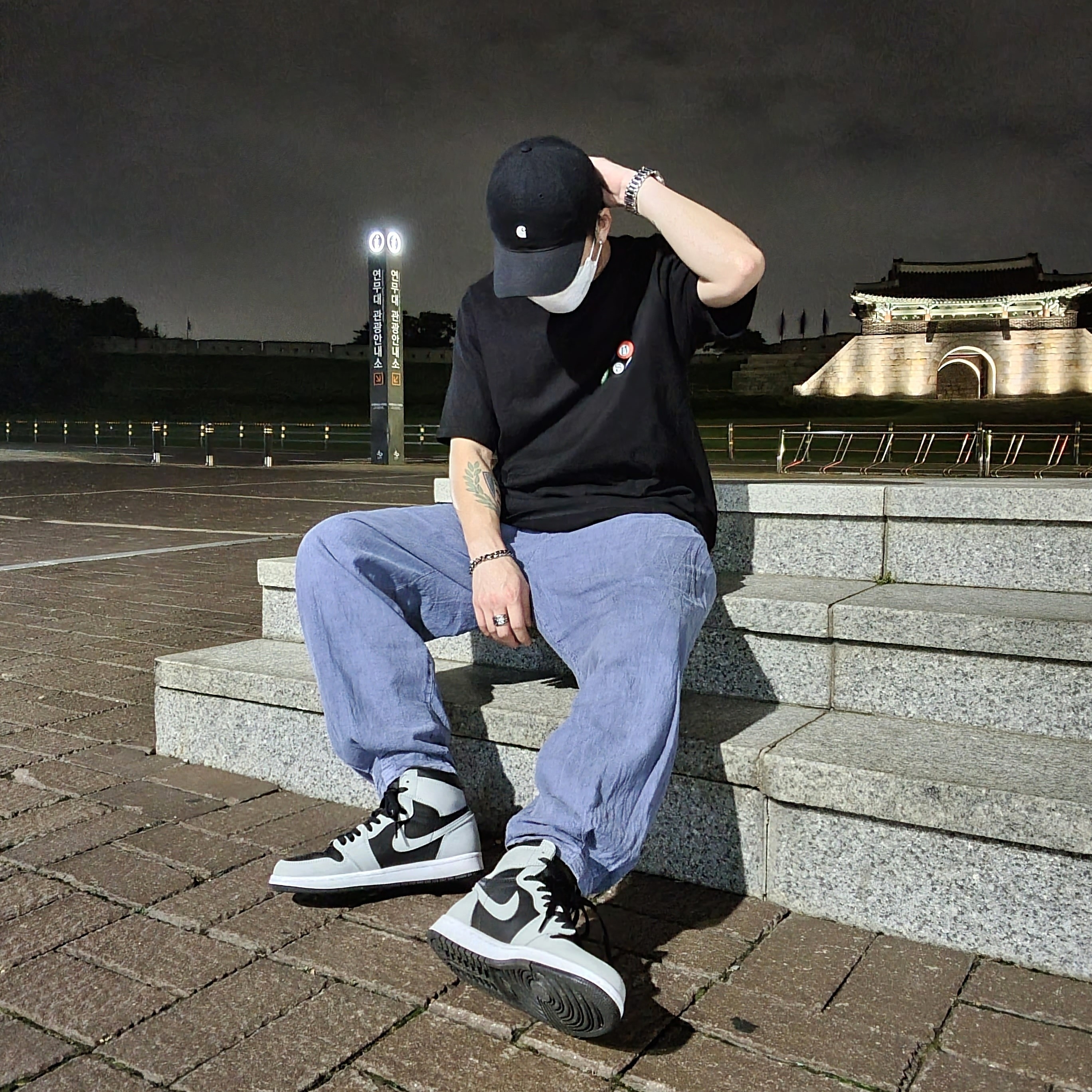 Stussy Billiards T-Shirt Black, Jordan 1 Retro High OG Shadow 2.0 착용 스타일
