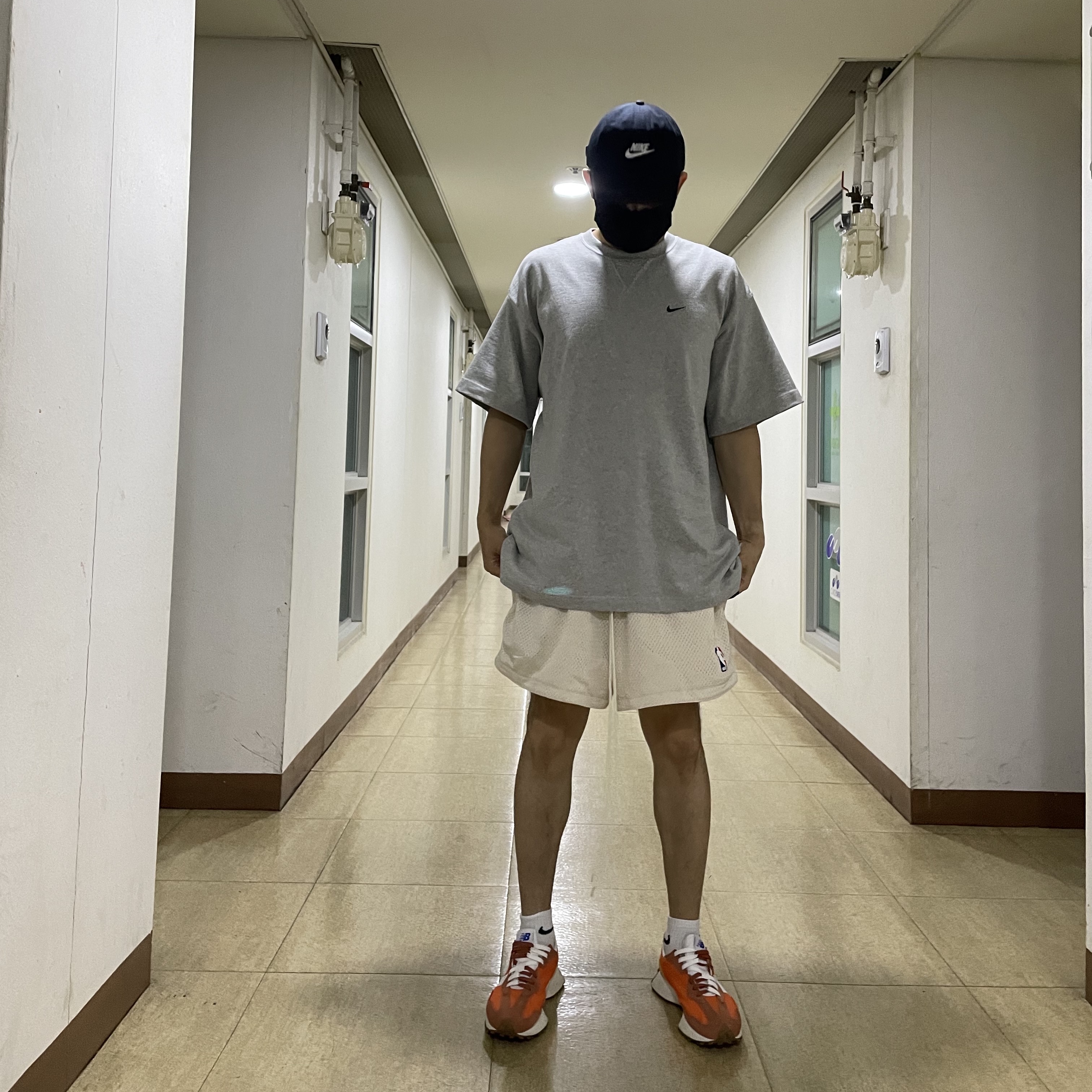 New Balance 327 Orange, Nike x Fear of God Basketball Shorts String 착용 스타일 - 2