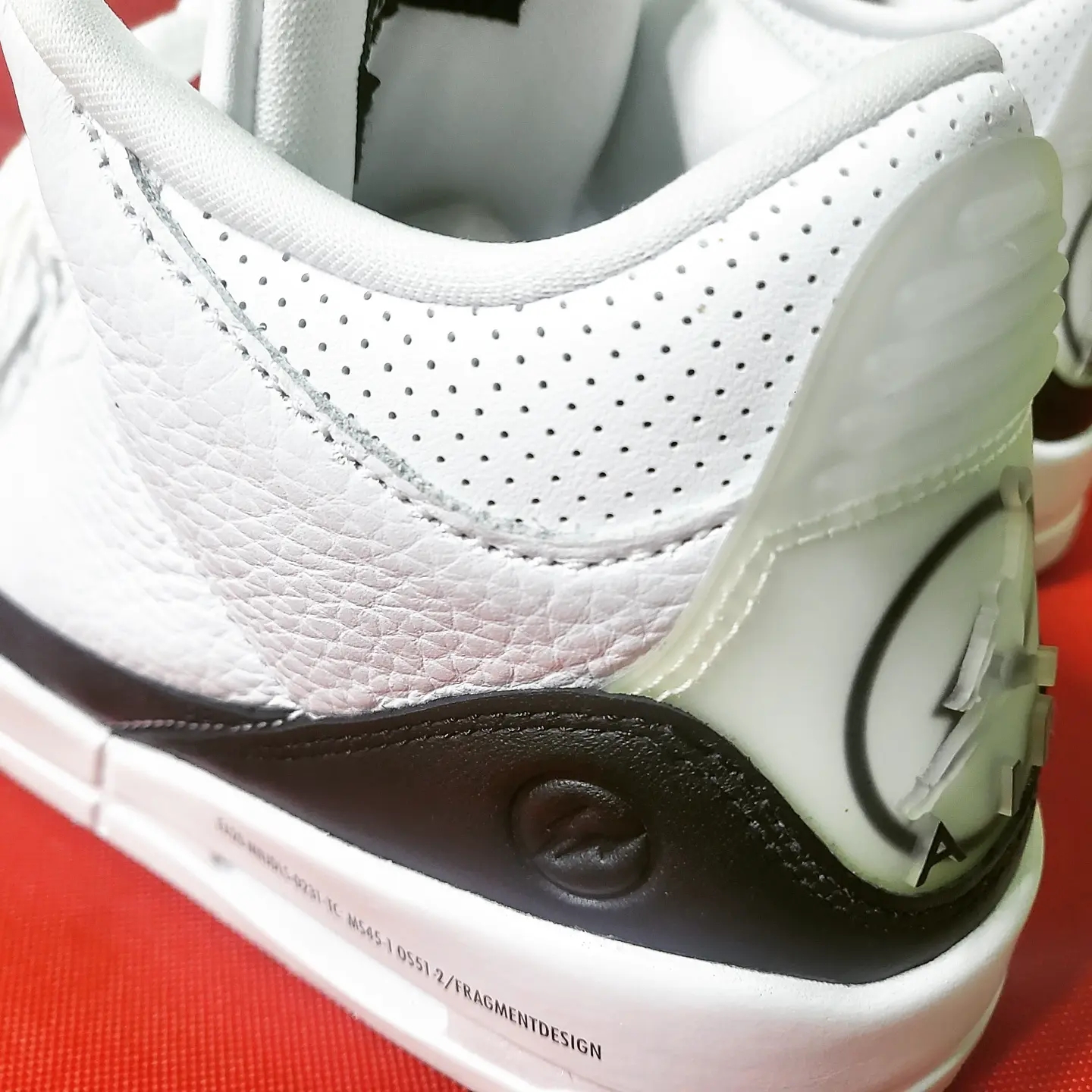 Jordan 3 x Fragment Retro SP White Black 착용 스타일 - 5