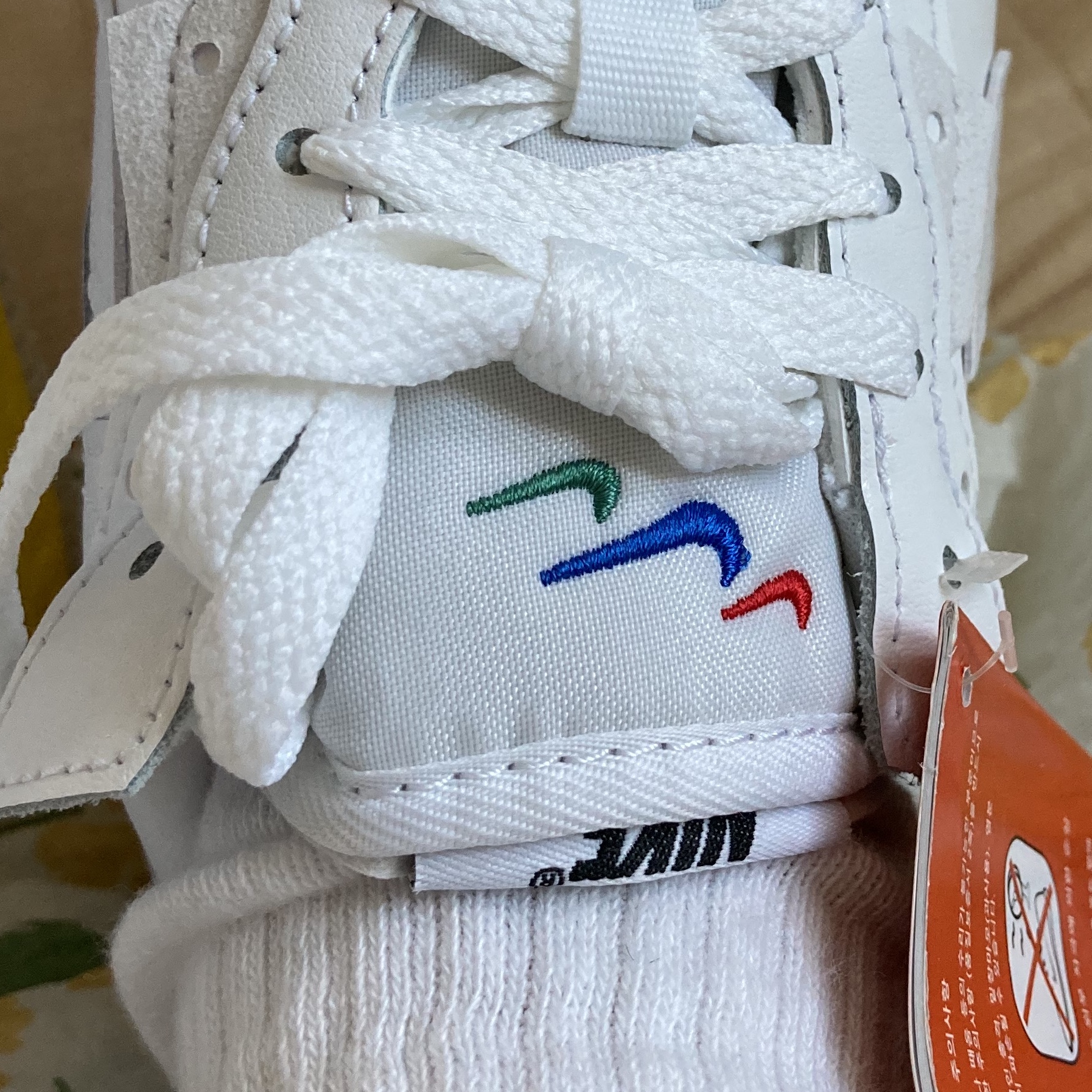 (W) Nike Air Force 1 Fontanka White 착용 스타일 - 2