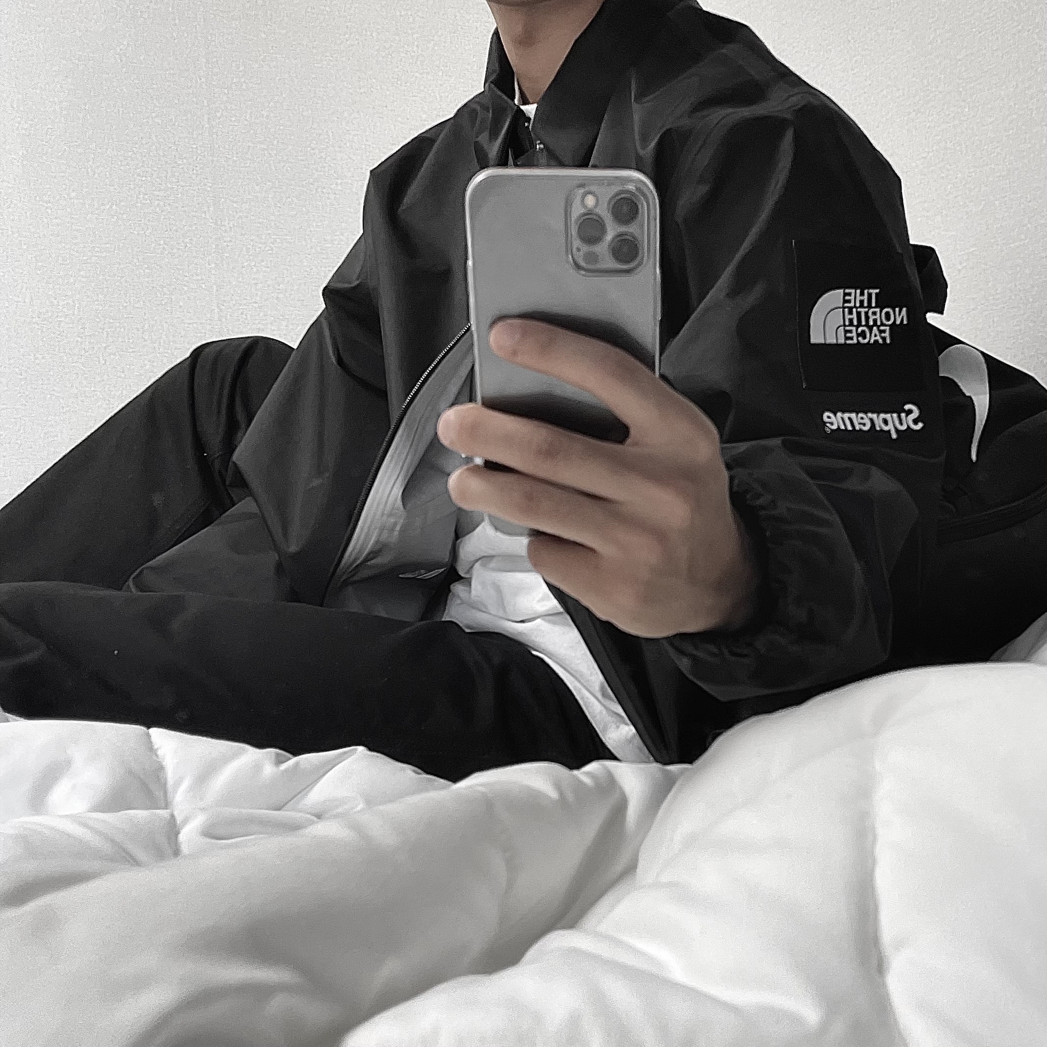 Supreme x The North Face Summit Series Outer Tape Seam Coaches Jacket Black - 21SS 착용 스타일