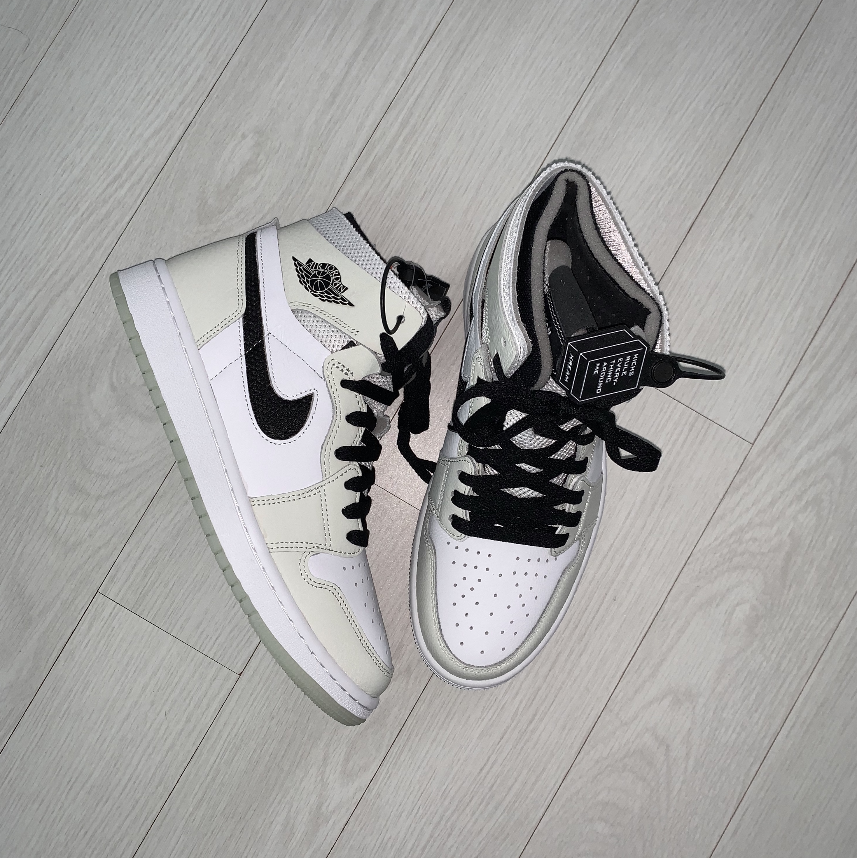 (W) Jordan 1 Zoom Air CMFT Light Bone 착용 스타일