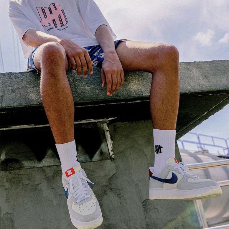 Nike x Undefeated Air Force 1 Low SP 5 On It 착용 스타일 - 3