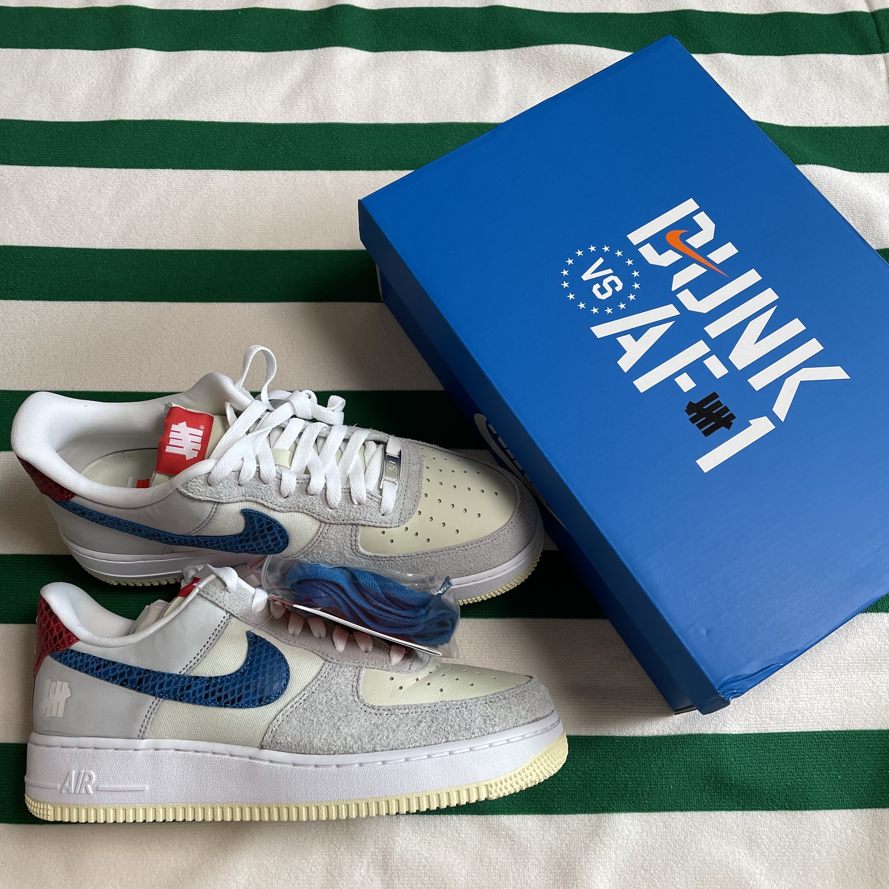 Nike x Undefeated Air Force 1 Low SP 5 On It 착용 스타일