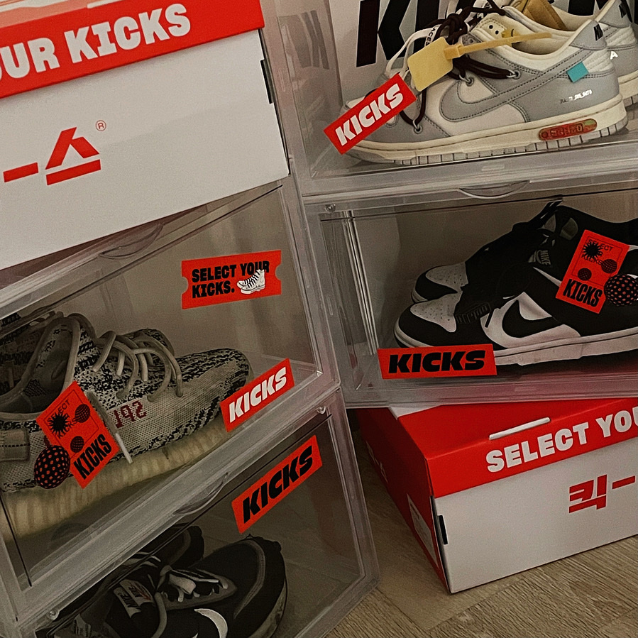 Adidas Yeezy Boost 350 V2 Zebra 2017/2019/2020, Nike Dunk Low Retro Black 착용 스타일 - 1
