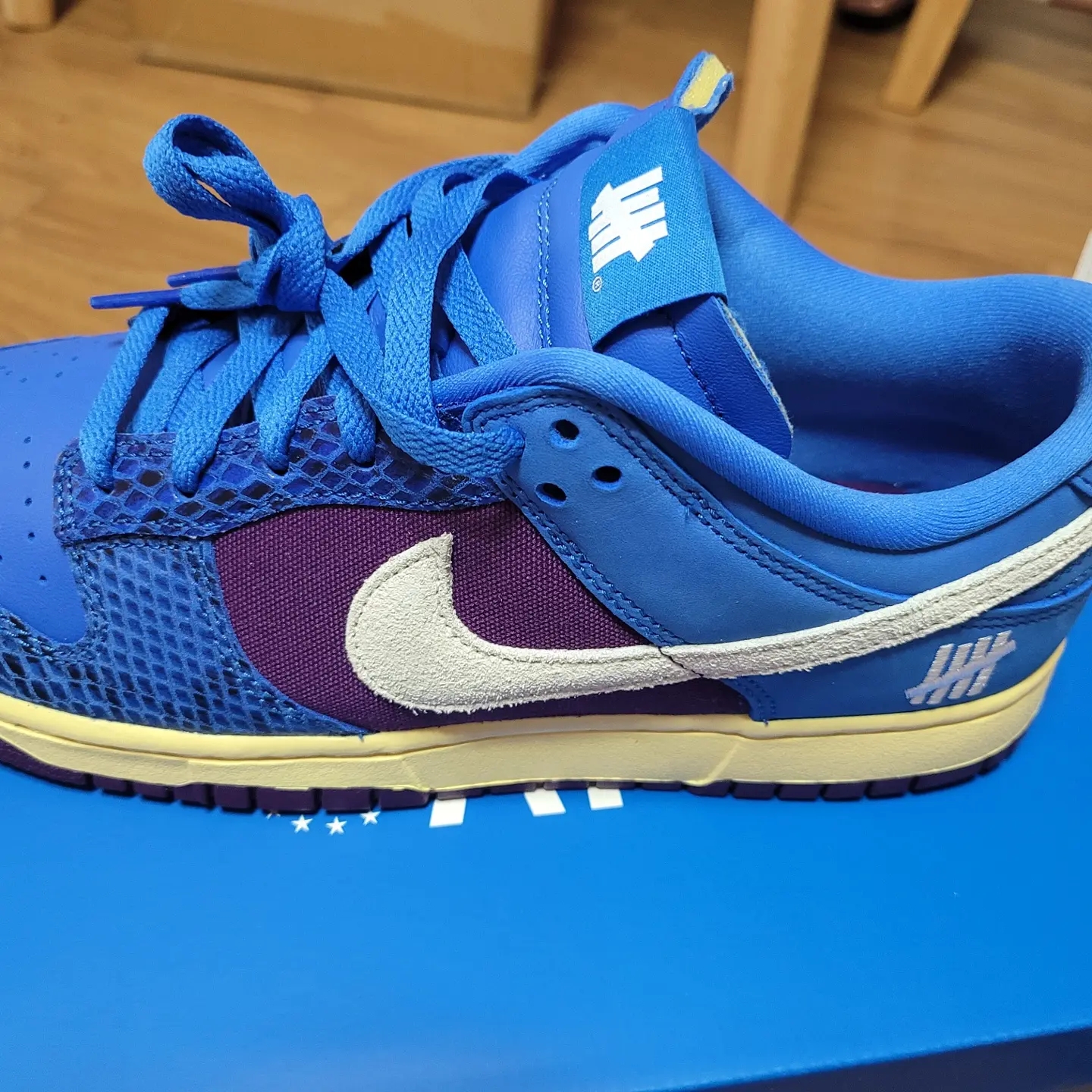 Nike x Undefeated Dunk Low SP 5 On It 착용 스타일 - 1