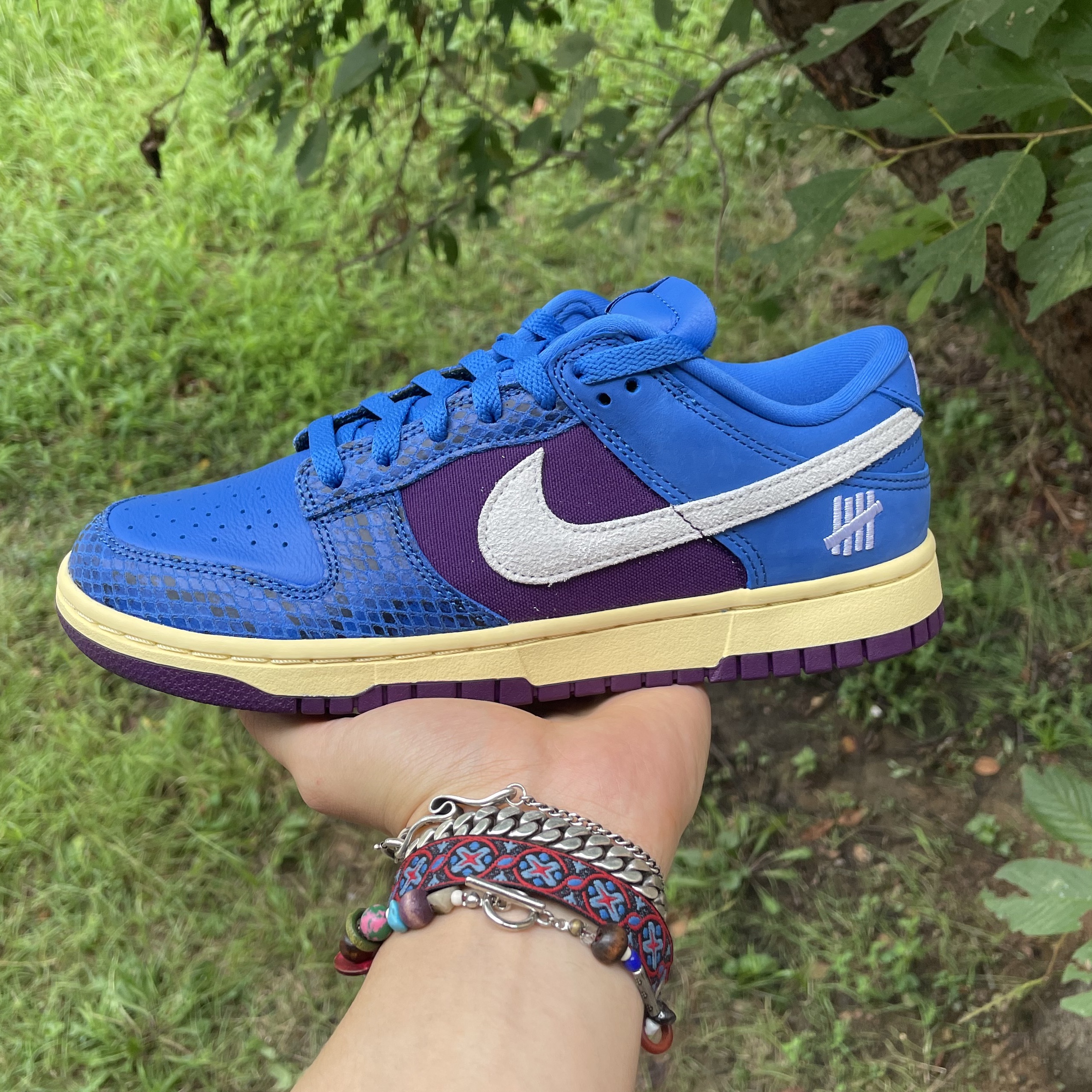 Nike x Undefeated Dunk Low SP 5 On It 착용 스타일