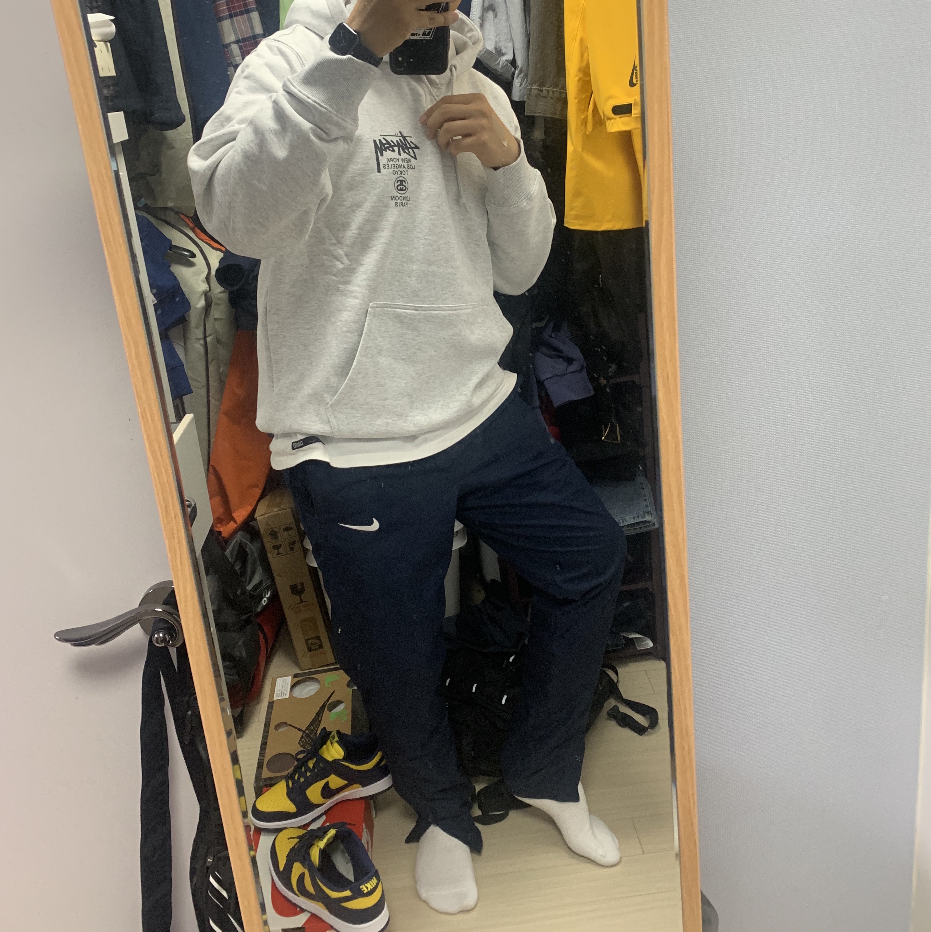 Stussy World Tour Hoodie Ash Heather 2021, Nike x Off-White Dunk Low The 50 - Lot 18 착용 스타일