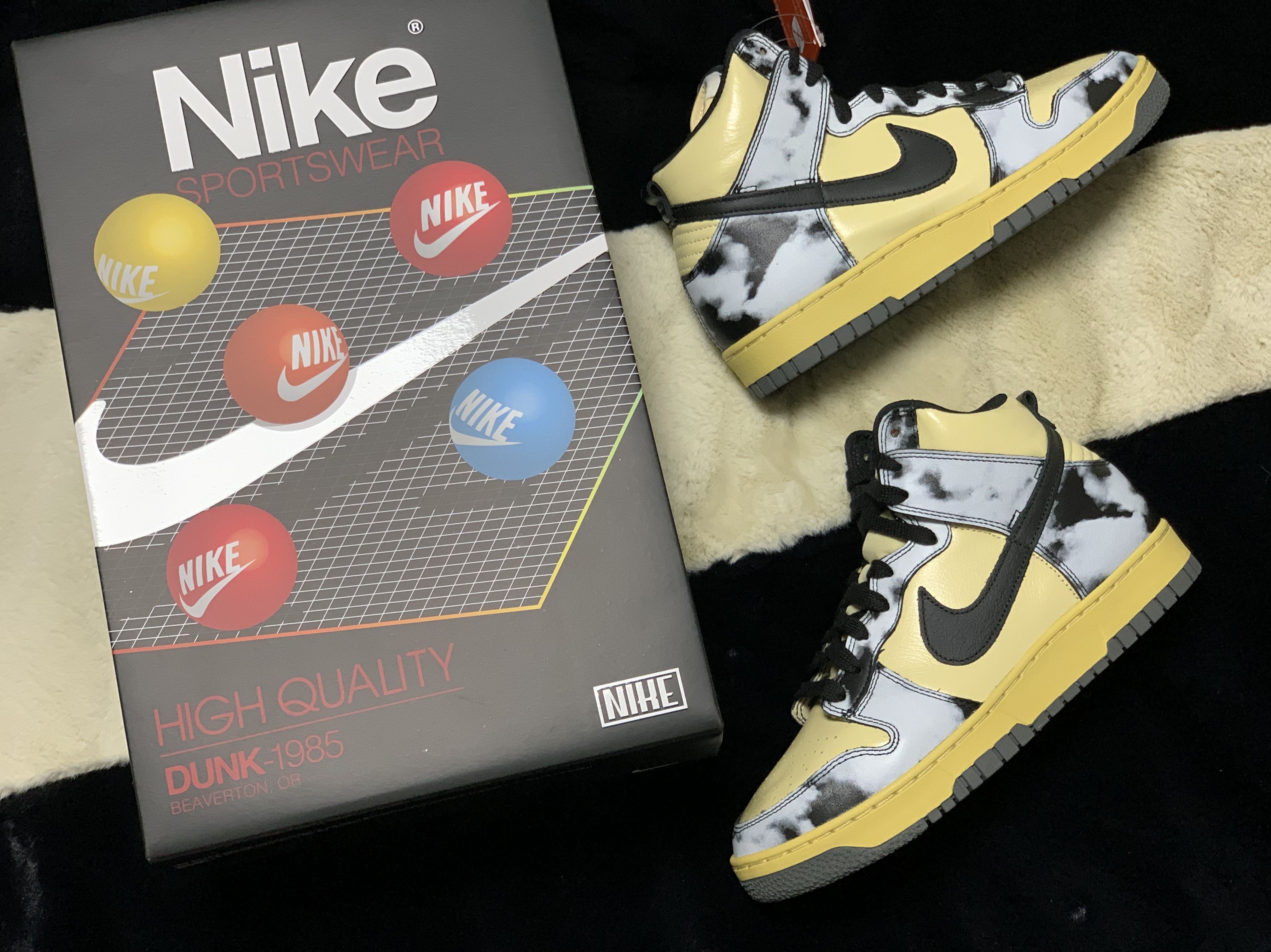 Nike Dunk High 1985 SP Black Acid Wash 착용 스타일 - 1