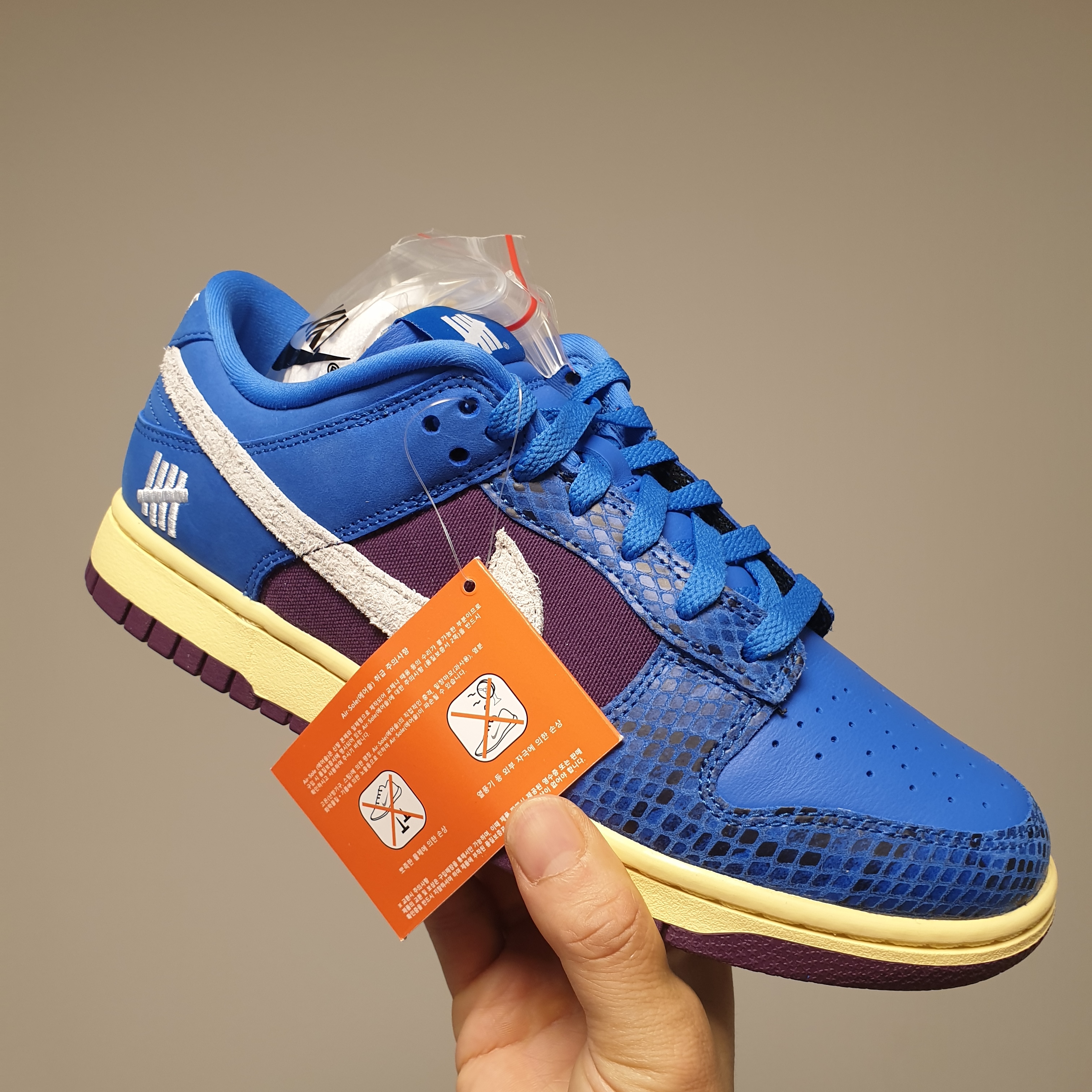 Nike x Undefeated Dunk Low SP 5 On It 착용 스타일 - 1