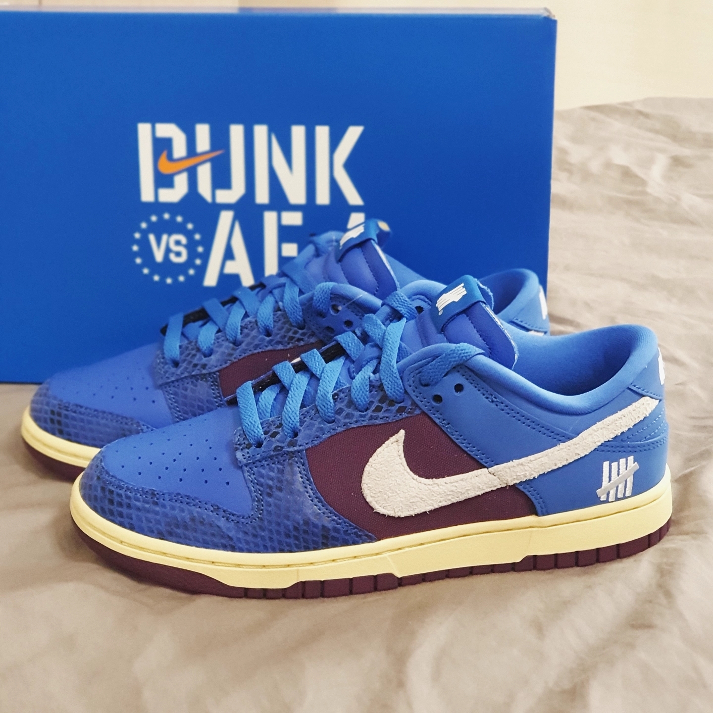 Nike x Undefeated Dunk Low SP 5 On It 착용 스타일 - 1