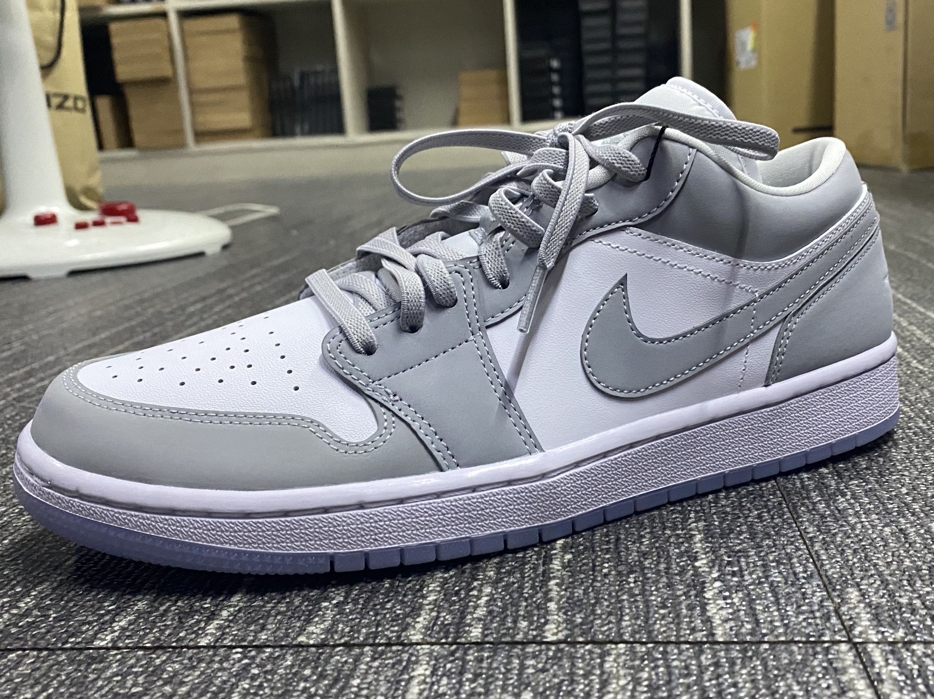 (W) Jordan 1 Low White Wolf Grey 착용 스타일 - 2