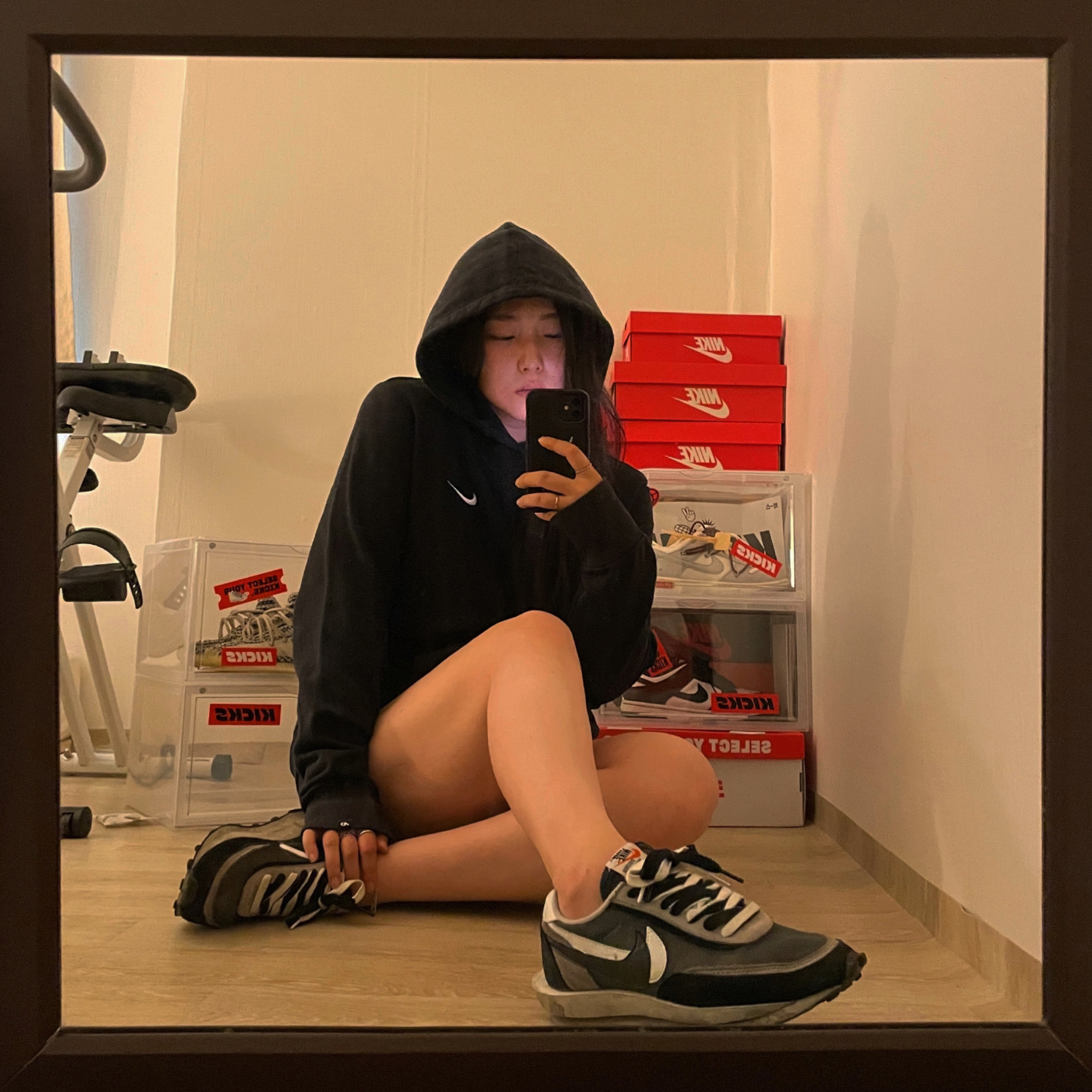 Nike x Sacai LDWaffle Black, Nike x Off-White Dunk Low The 50 - Lot 46 착용 스타일