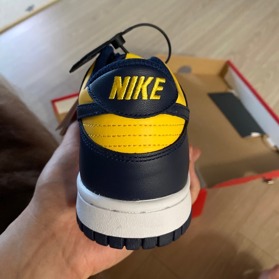 Nike Dunk Low Retro Varsity Maize 착용 스타일 - 2