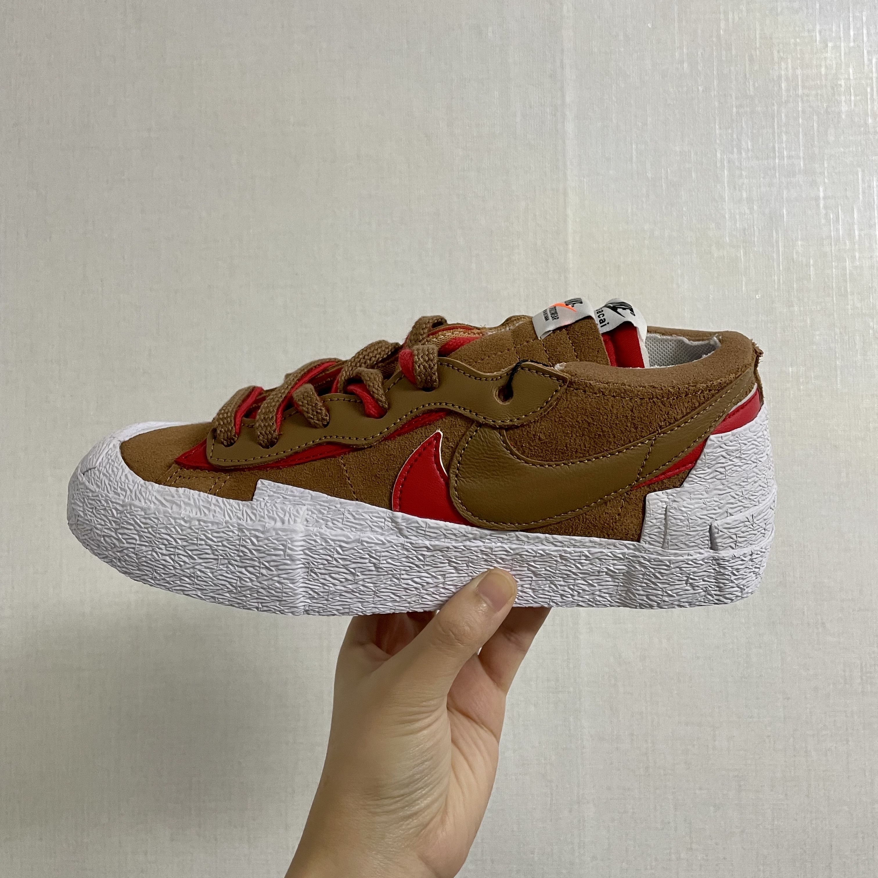 Nike x Sacai Blazer Low British Tan 착용 스타일