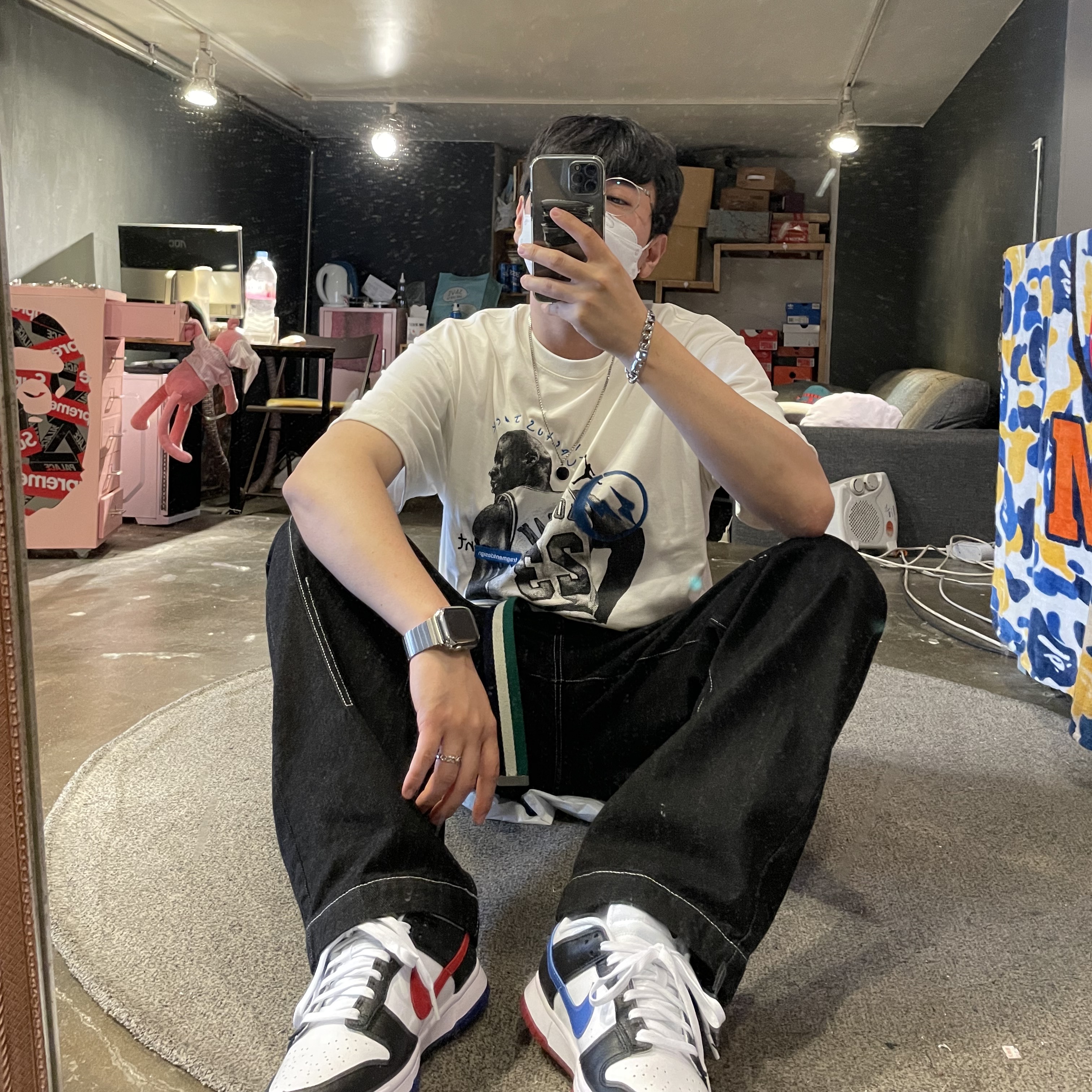 Nike Dunk Low SE Seoul, Jordan x Travis Scott x Fragment T-Shirt Sail (DJ0619-133) 착용 스타일