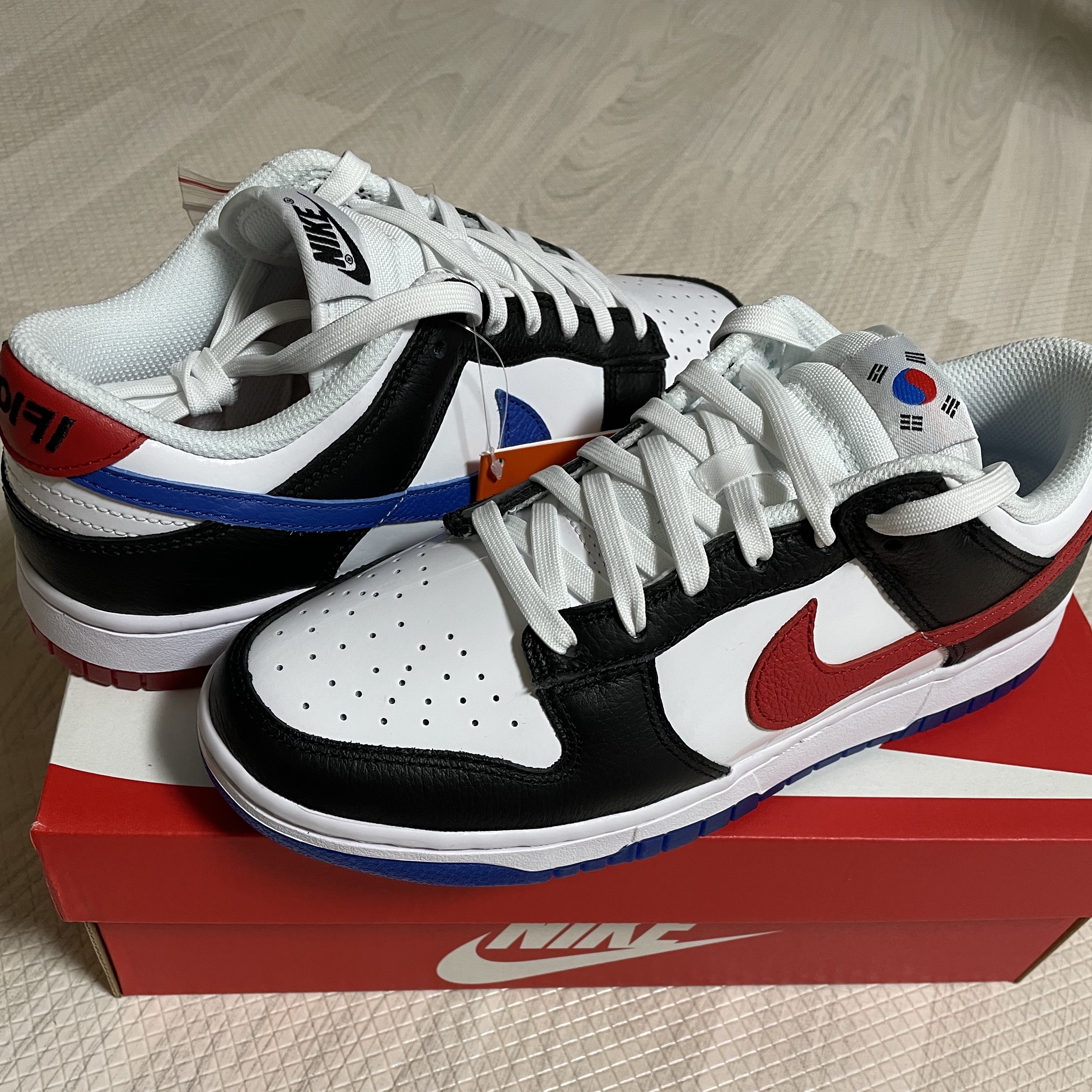 Nike Dunk Low SE Seoul 착용 스타일