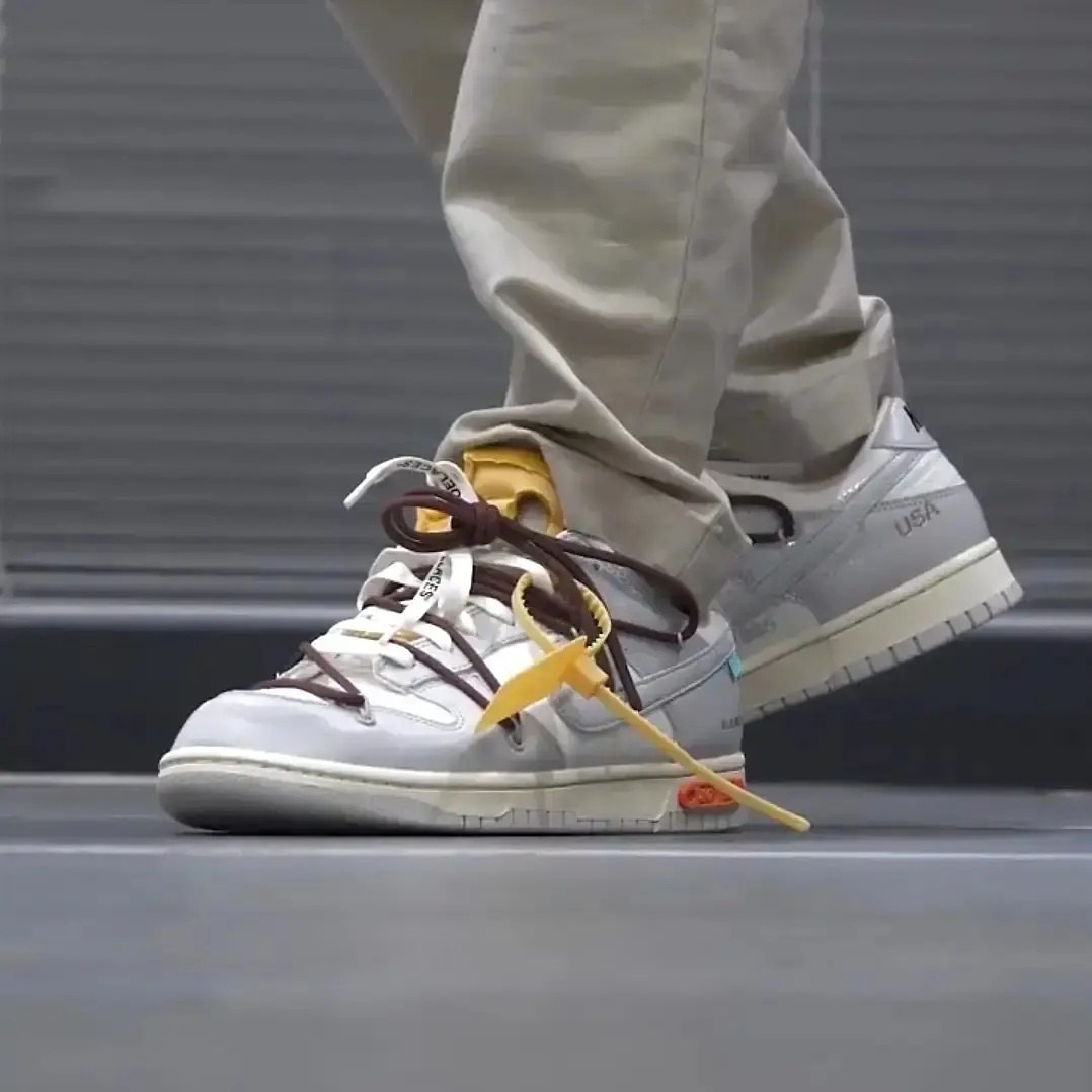 Nike x Off-White Dunk Low The 50 - Lot 46, Nike x Sacai Blazer Low Iron Grey 착용 스타일 - 4