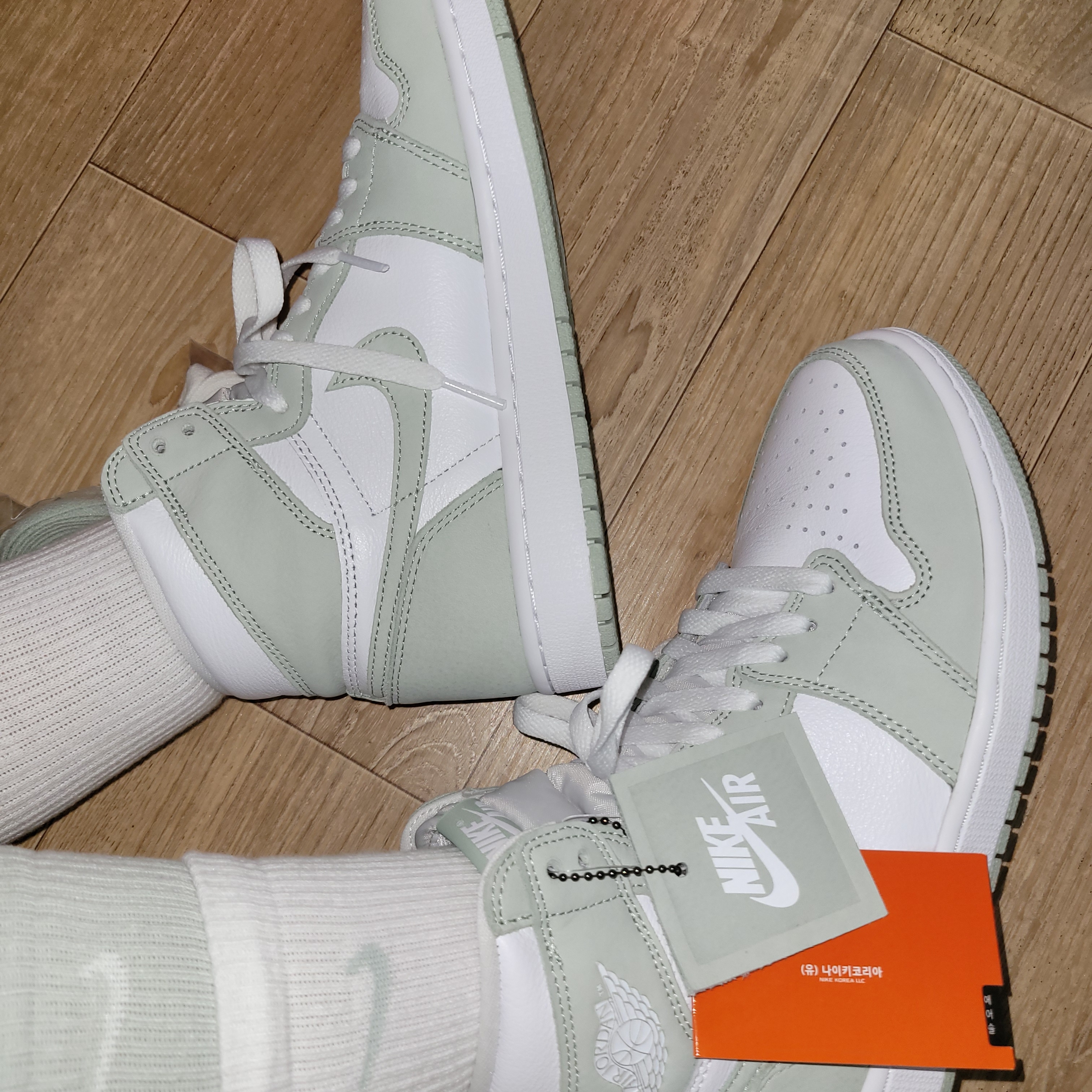 (W) Jordan 1 Retro High OG Seafoam 착용 스타일 - 3