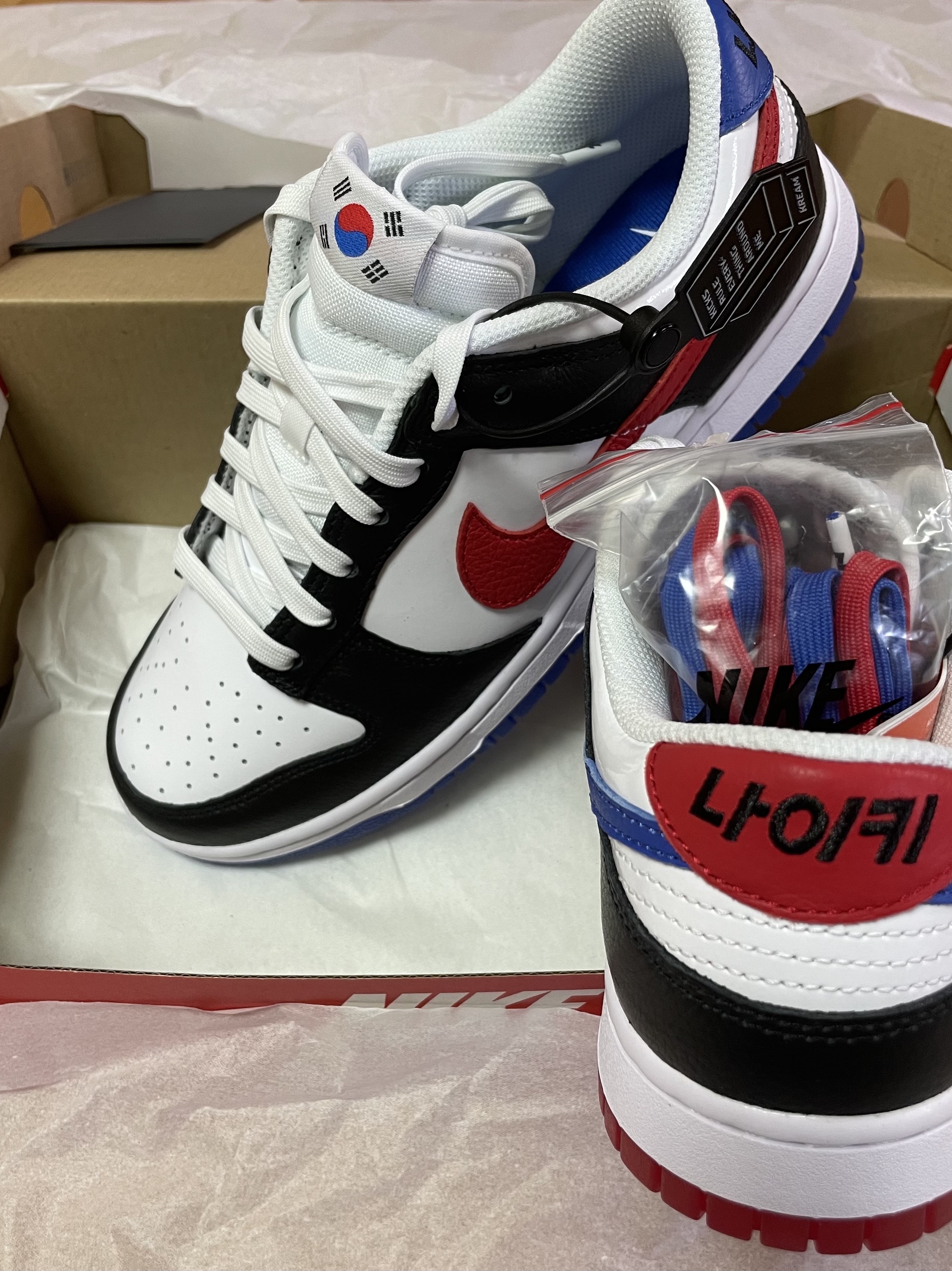 Nike Dunk Low SE Seoul 착용 스타일