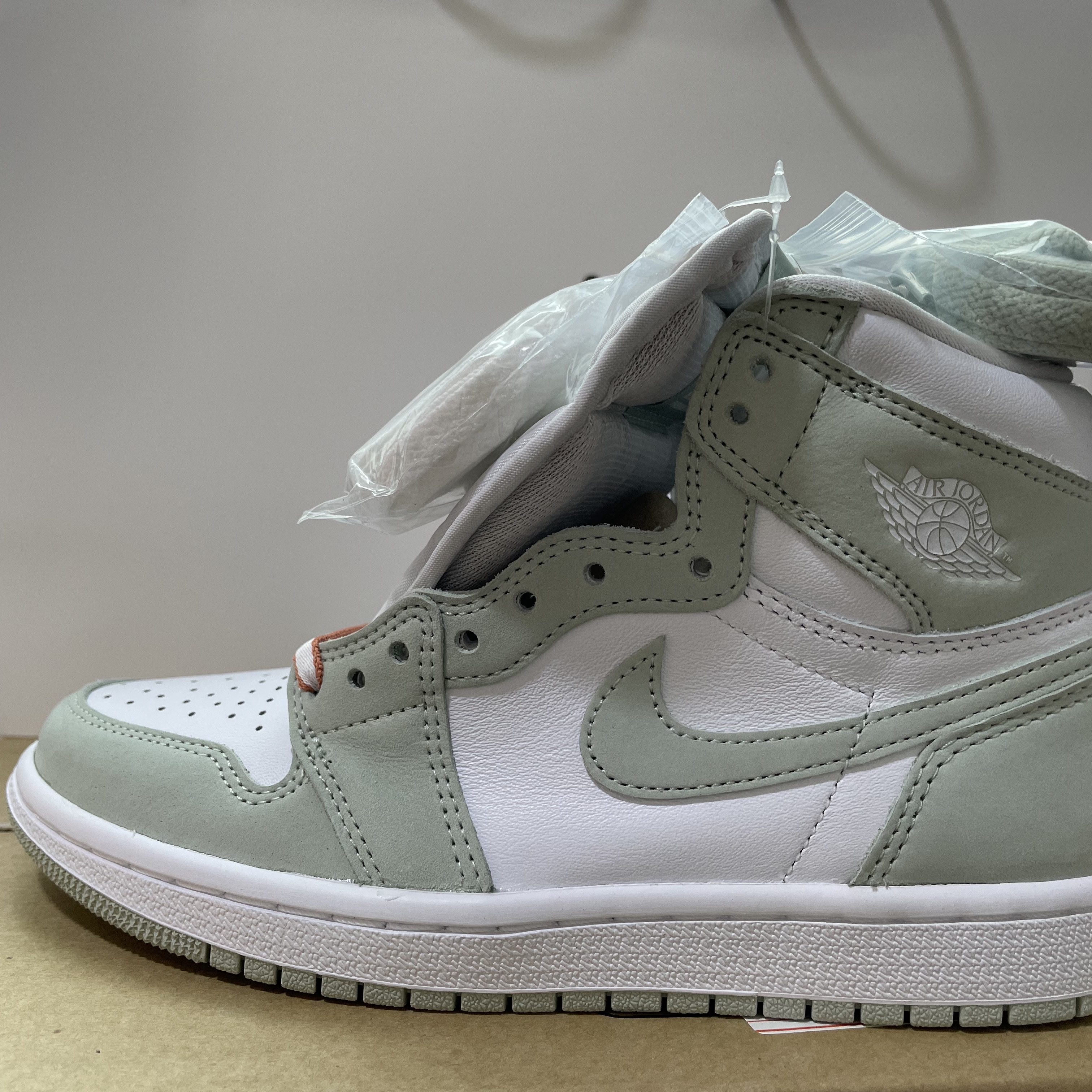 (W) Jordan 1 Retro High OG Seafoam 착용 스타일 - 3
