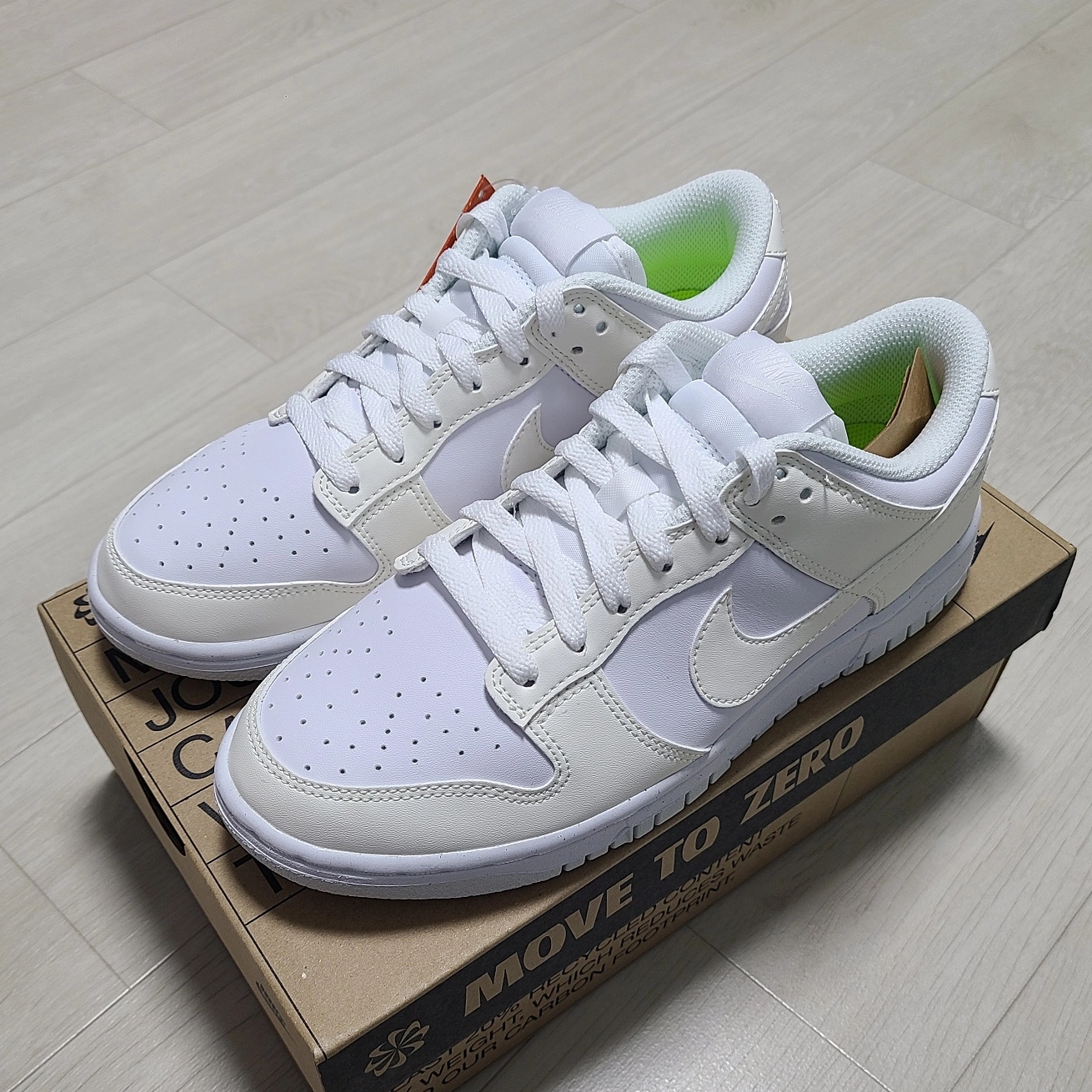 (W) Nike Dunk Low Next Nature Sail 착용 스타일 - 2