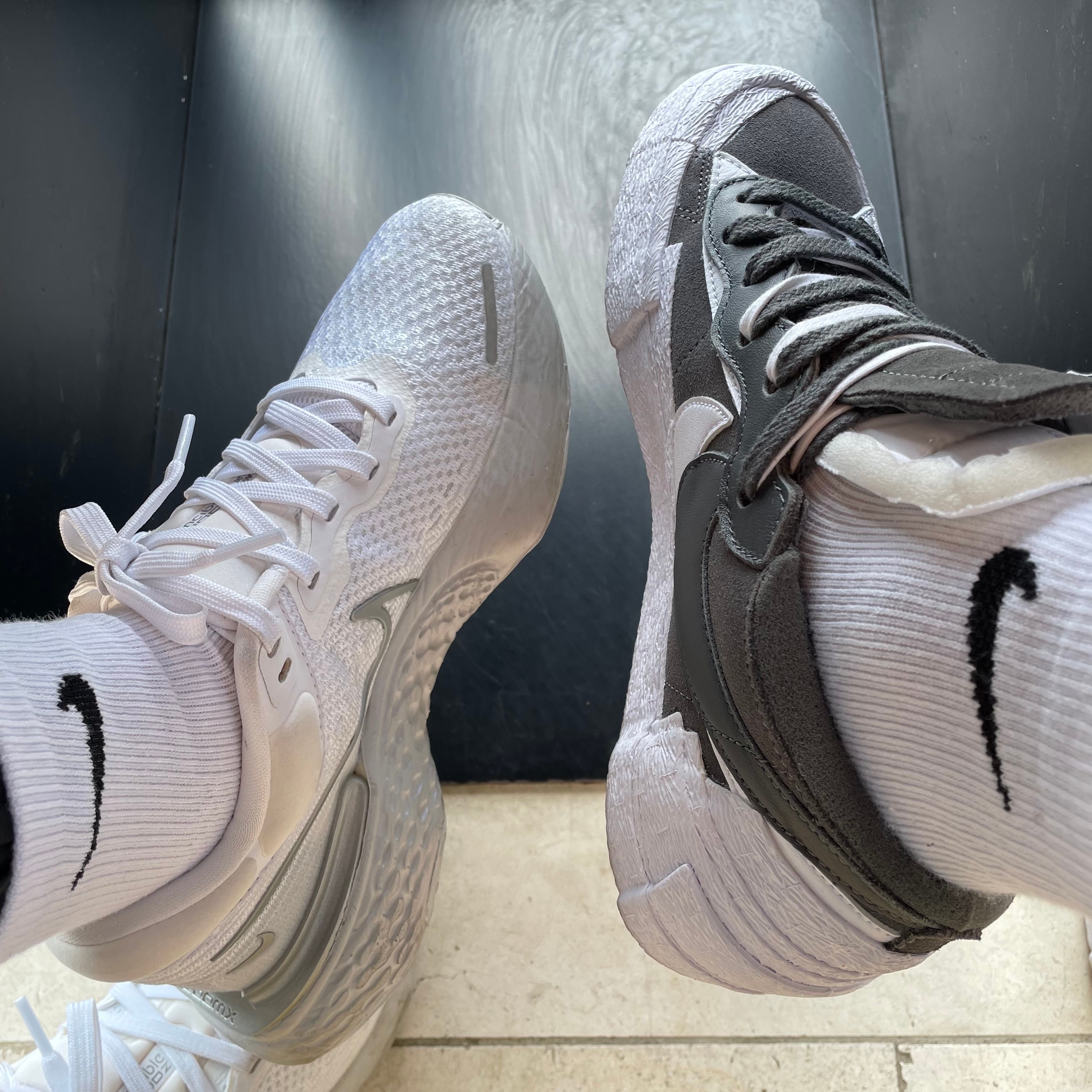 Nike x Sacai Blazer Low Iron Grey, Nike x Stussy Water Shorts Off Noir 착용 스타일 - 3
