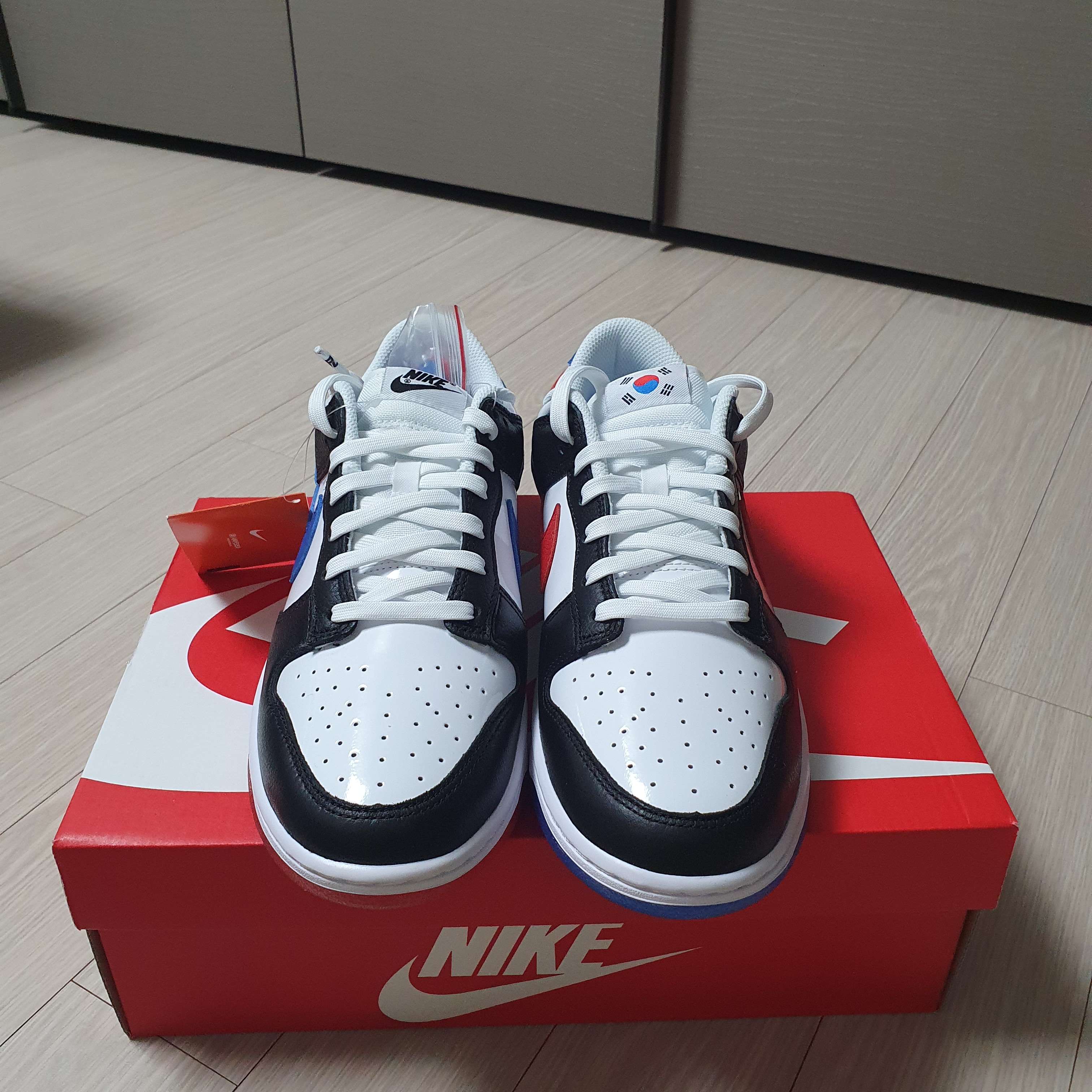 Nike Dunk Low SE Seoul 착용 스타일 - 2