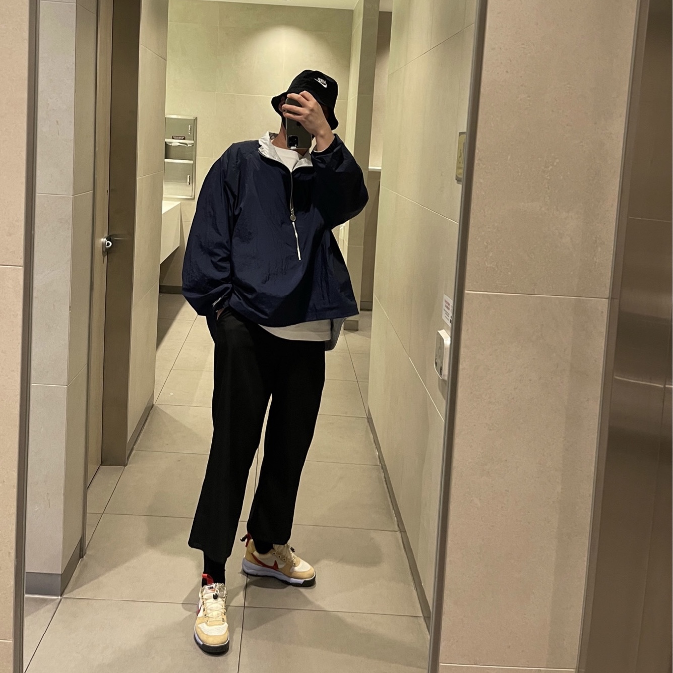 Nike x Kim Jones Reversible Wind Breaker Navy - US/EU, Nike Futura Corduroy Bucket Black 착용 스타일