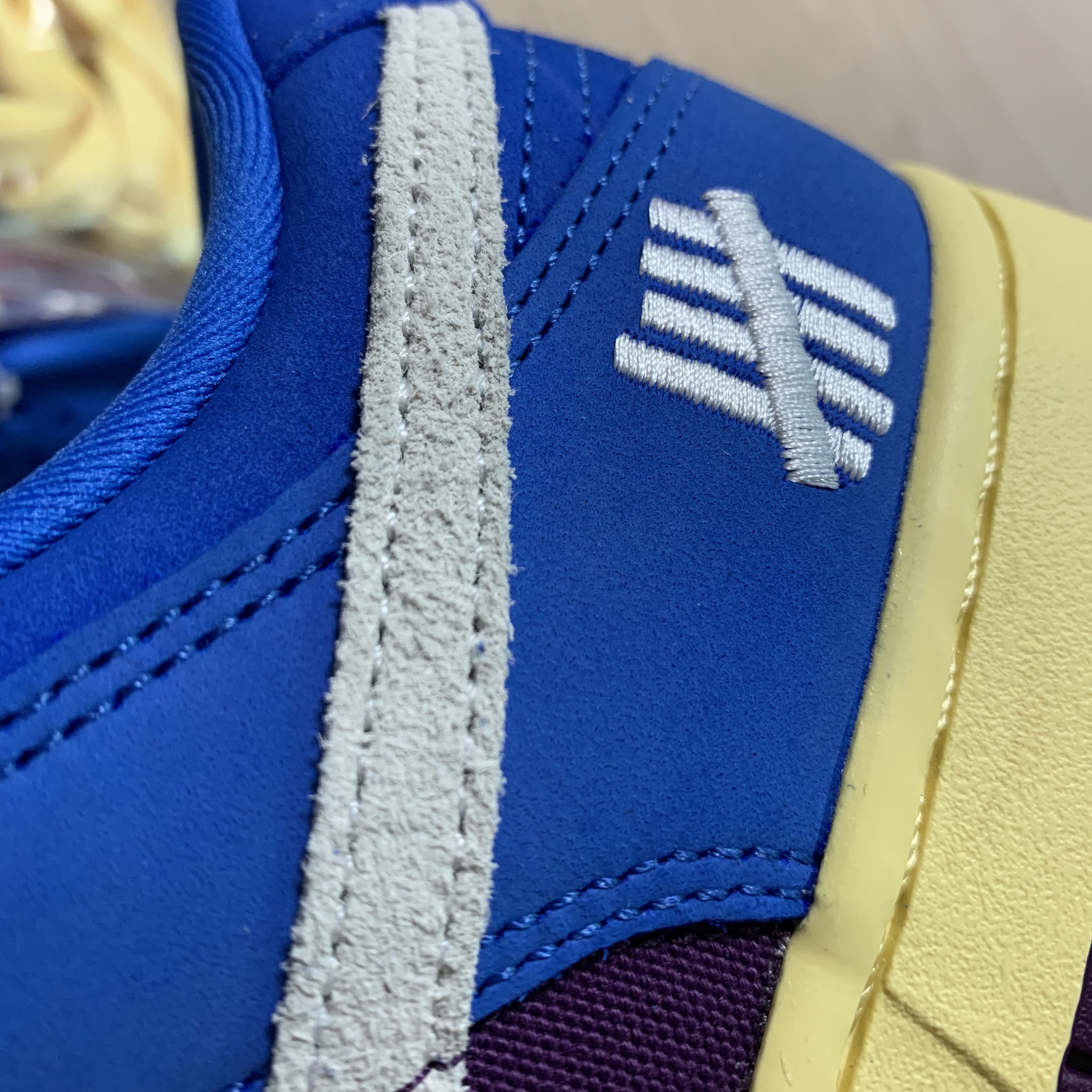 Nike x Undefeated Dunk Low SP 5 On It 착용 스타일 - 4