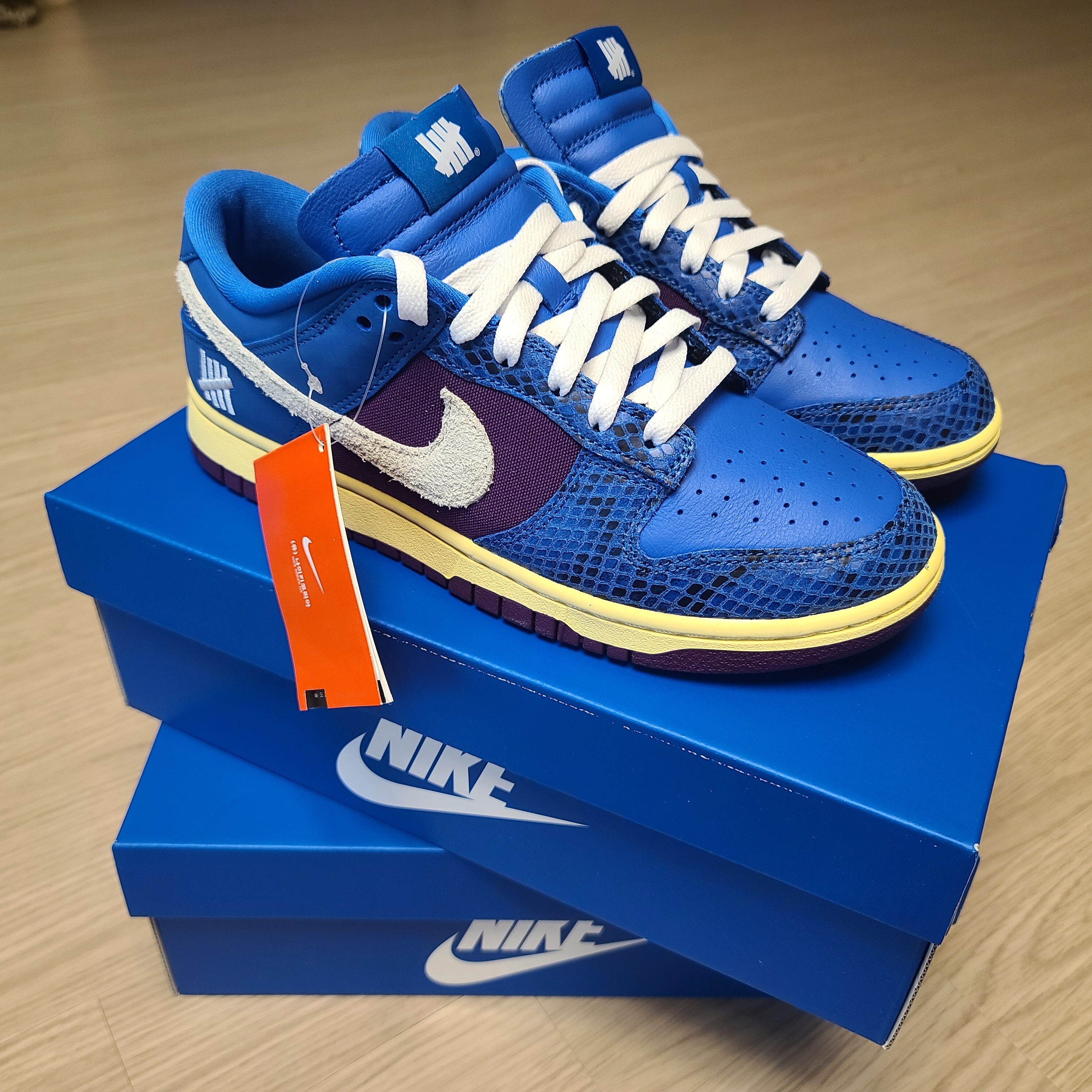 Nike x Undefeated Dunk Low SP 5 On It 착용 스타일 - 2