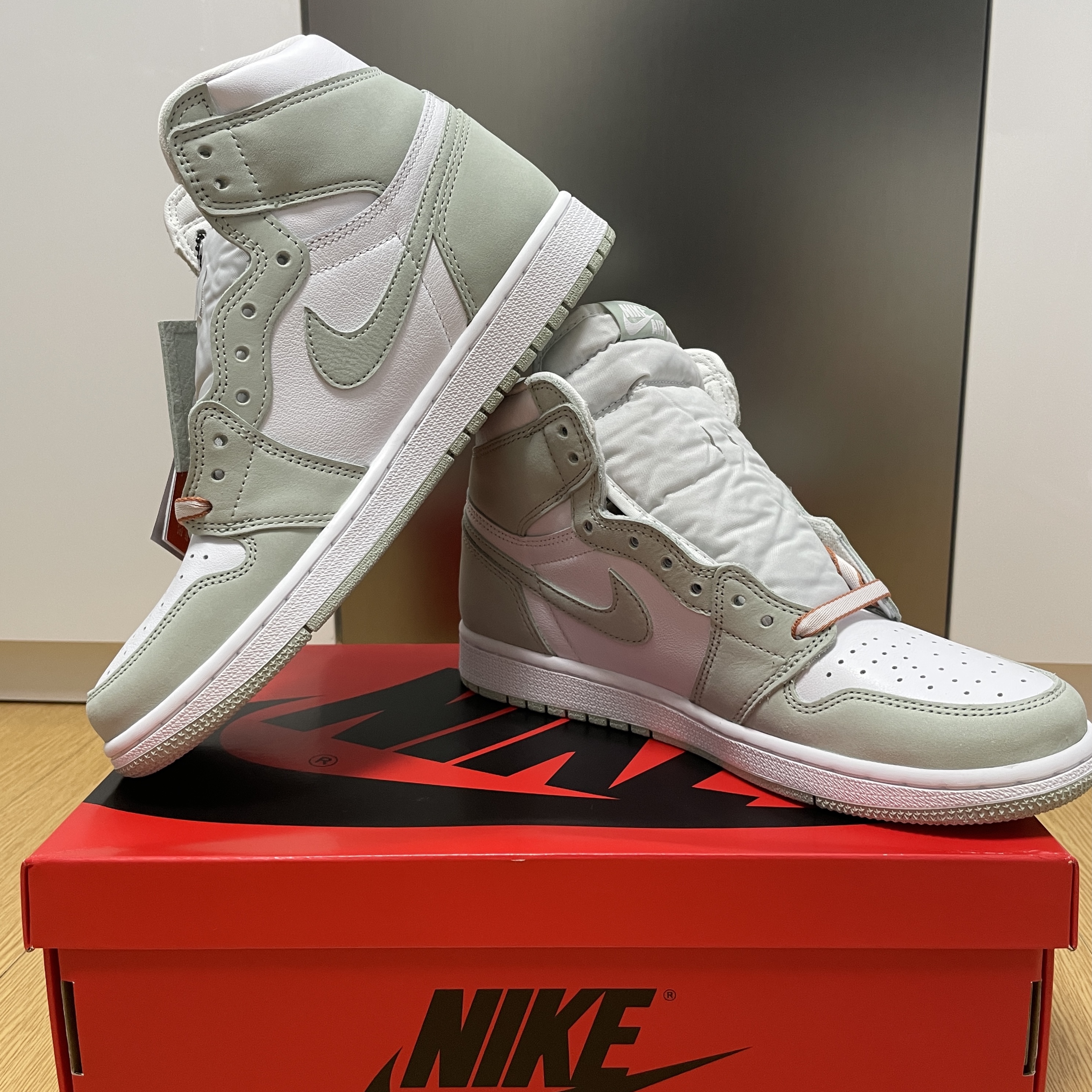 (W) Jordan 1 Retro High OG Seafoam 착용 스타일