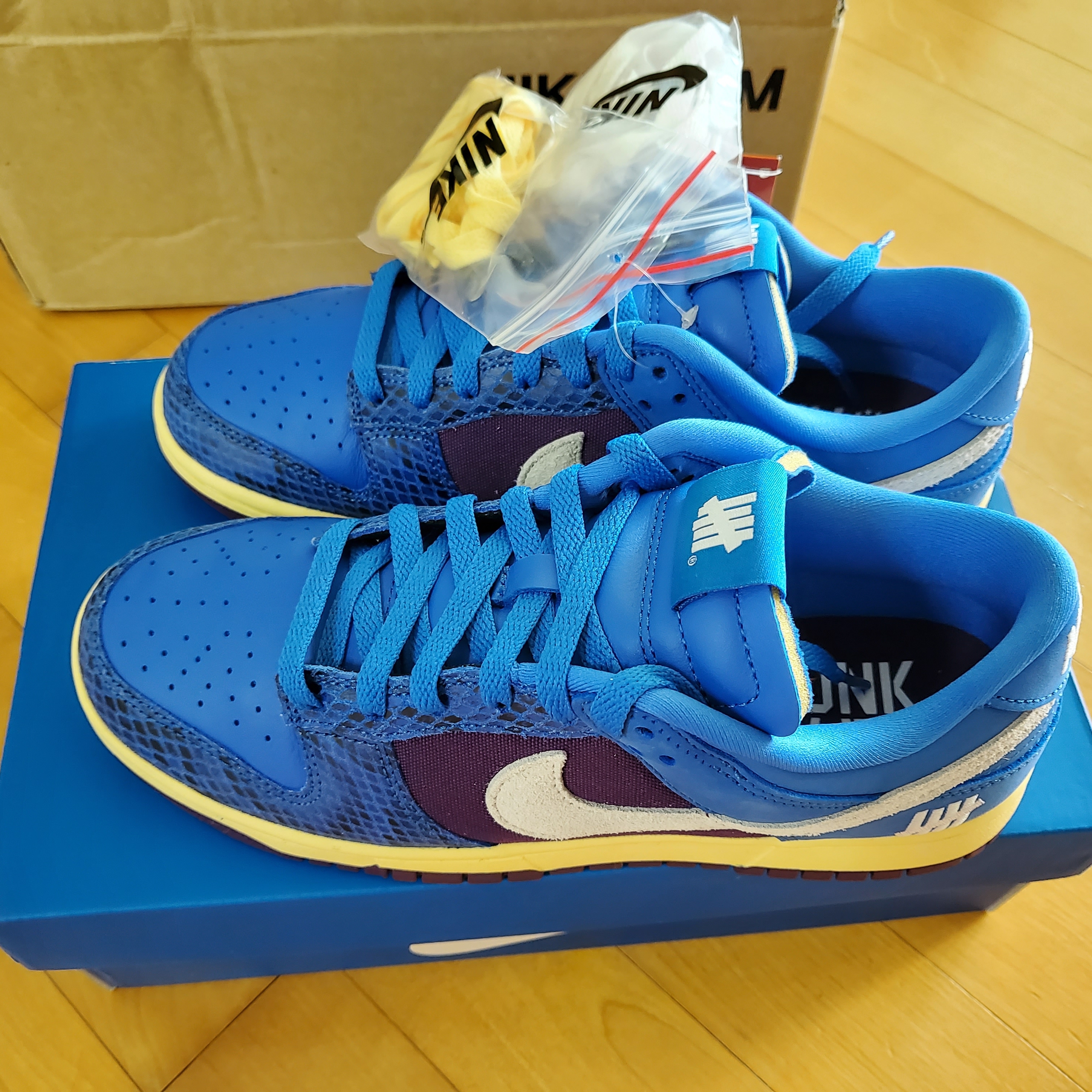 Nike x Undefeated Dunk Low SP 5 On It 착용 스타일 - 4