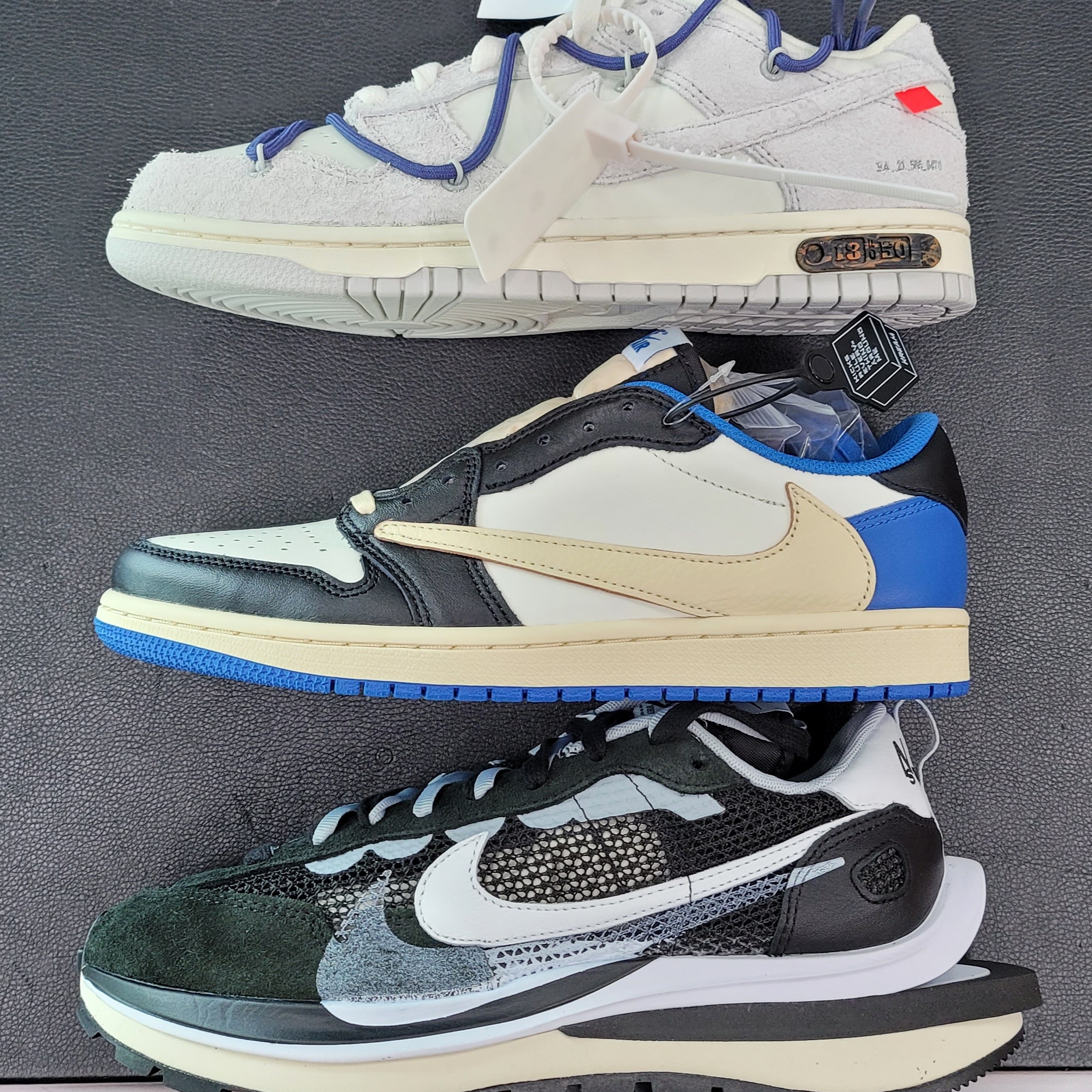 Jordan 1 x Travis Scott x Fragment Retro Low OG SP Military Blue, Nike x Sacai VaporWaffle Black White 착용 스타일 - 4