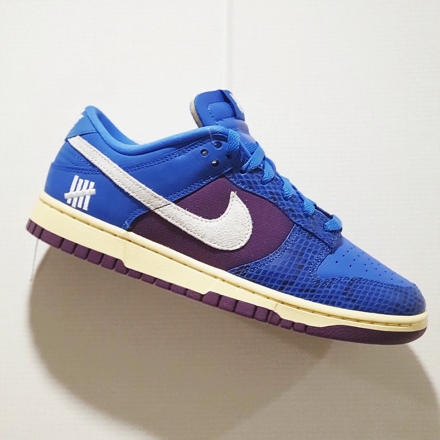 Nike x Undefeated Dunk Low SP 5 On It 착용 스타일 - 2