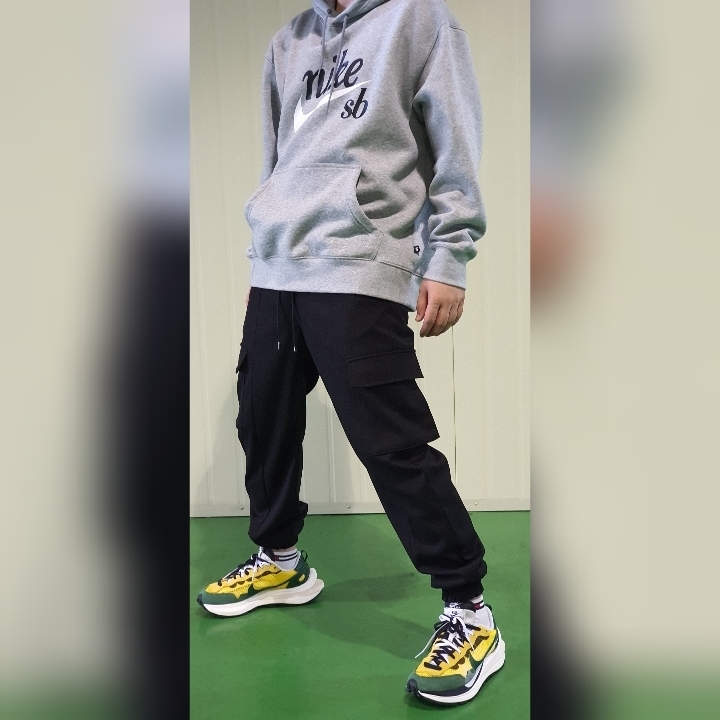Nike x Sacai VaporWaffle Tour Yellow & Gorge Green Sail 착용 스타일
