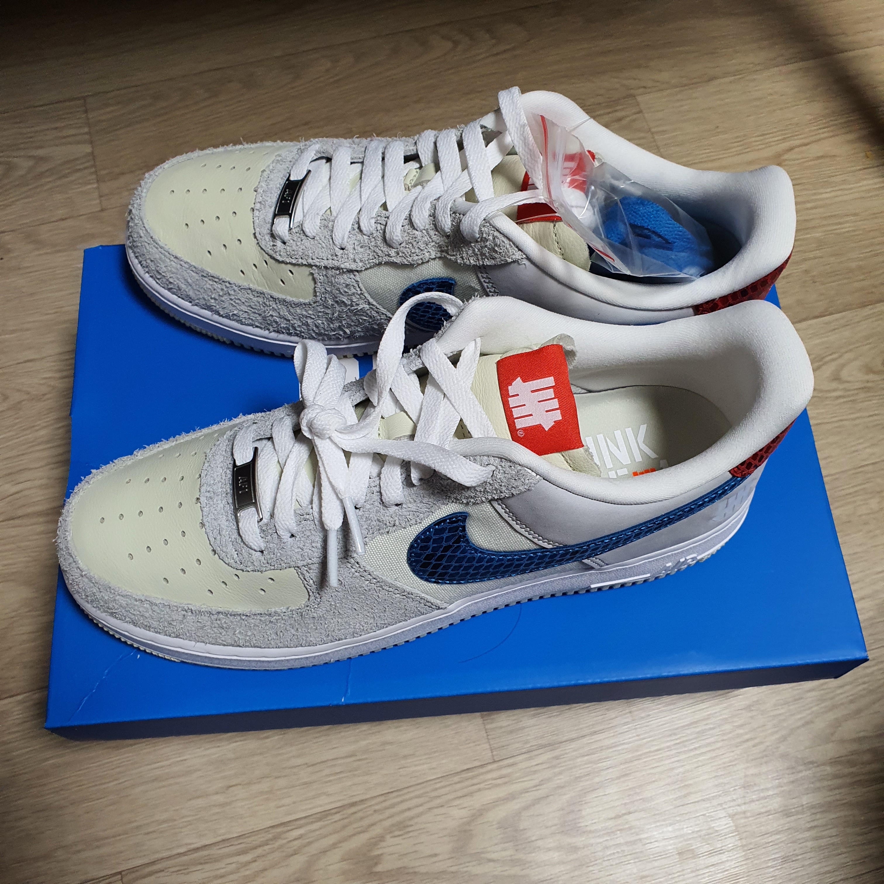 Nike x Undefeated Air Force 1 Low SP 5 On It 착용 스타일