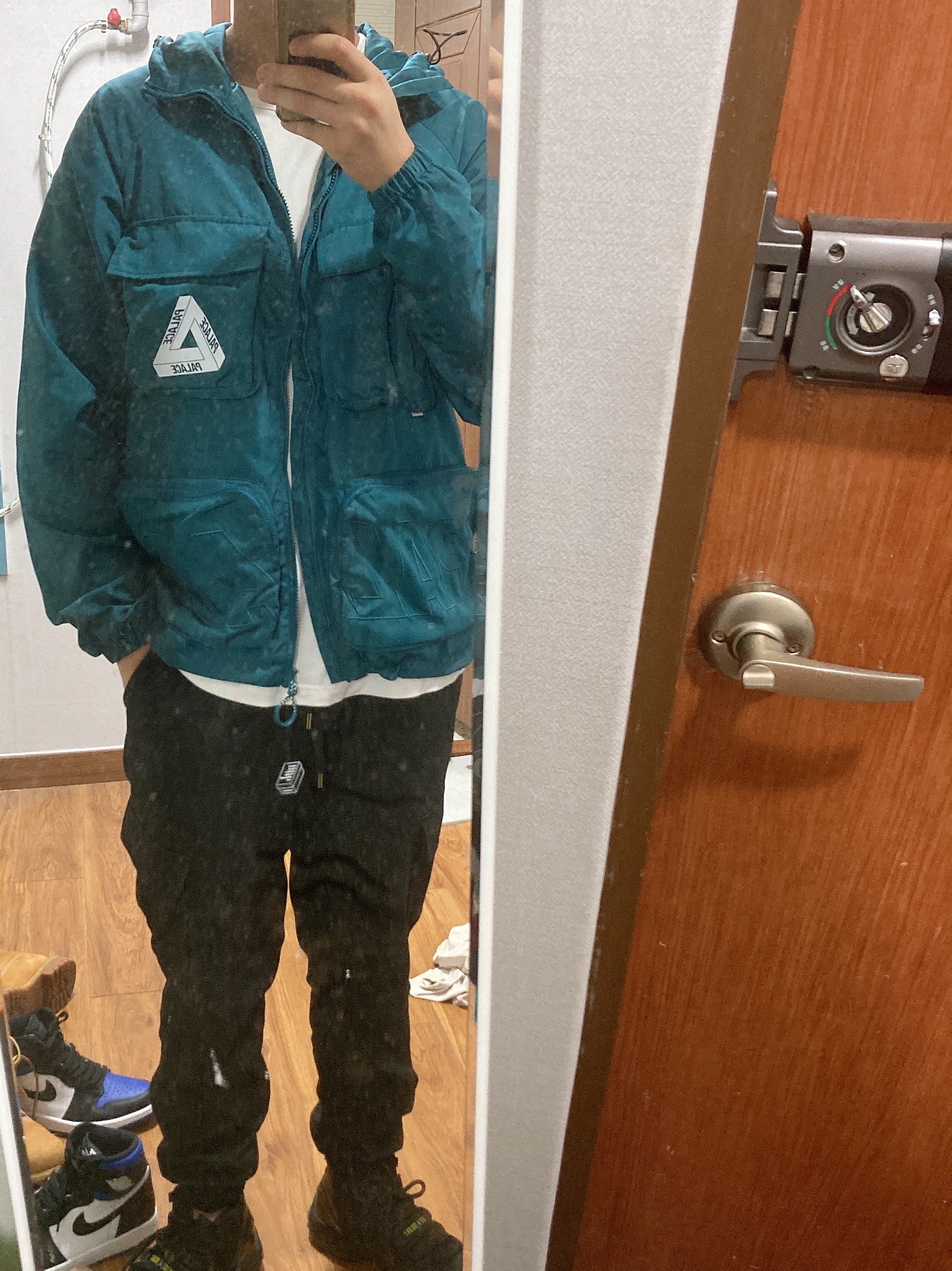 Jordan 11 Retro Gamma Blue, Palace Pal Is Ace Jacket Teal - 21SS 착용 스타일