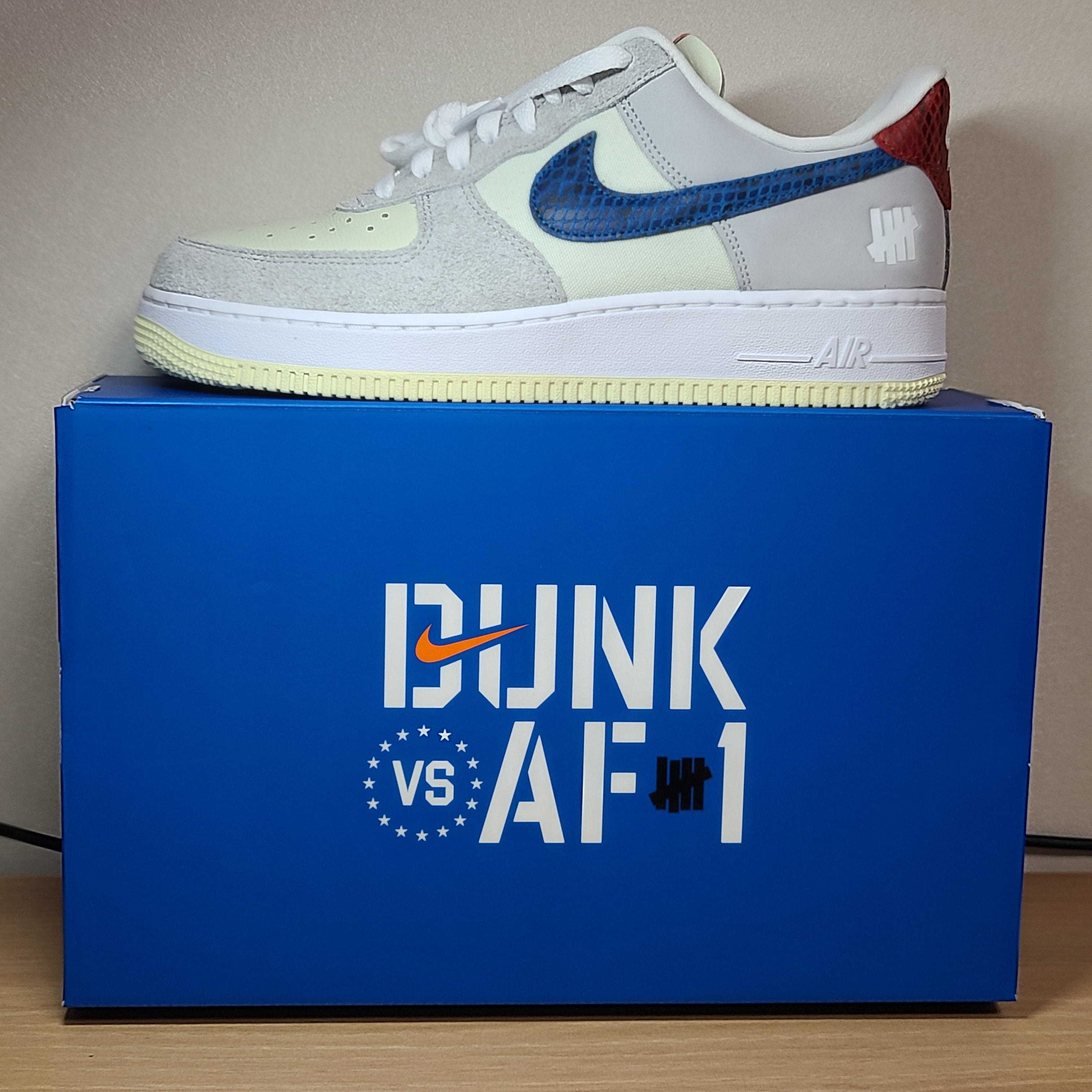 Nike x Undefeated Air Force 1 Low SP 5 On It 착용 스타일