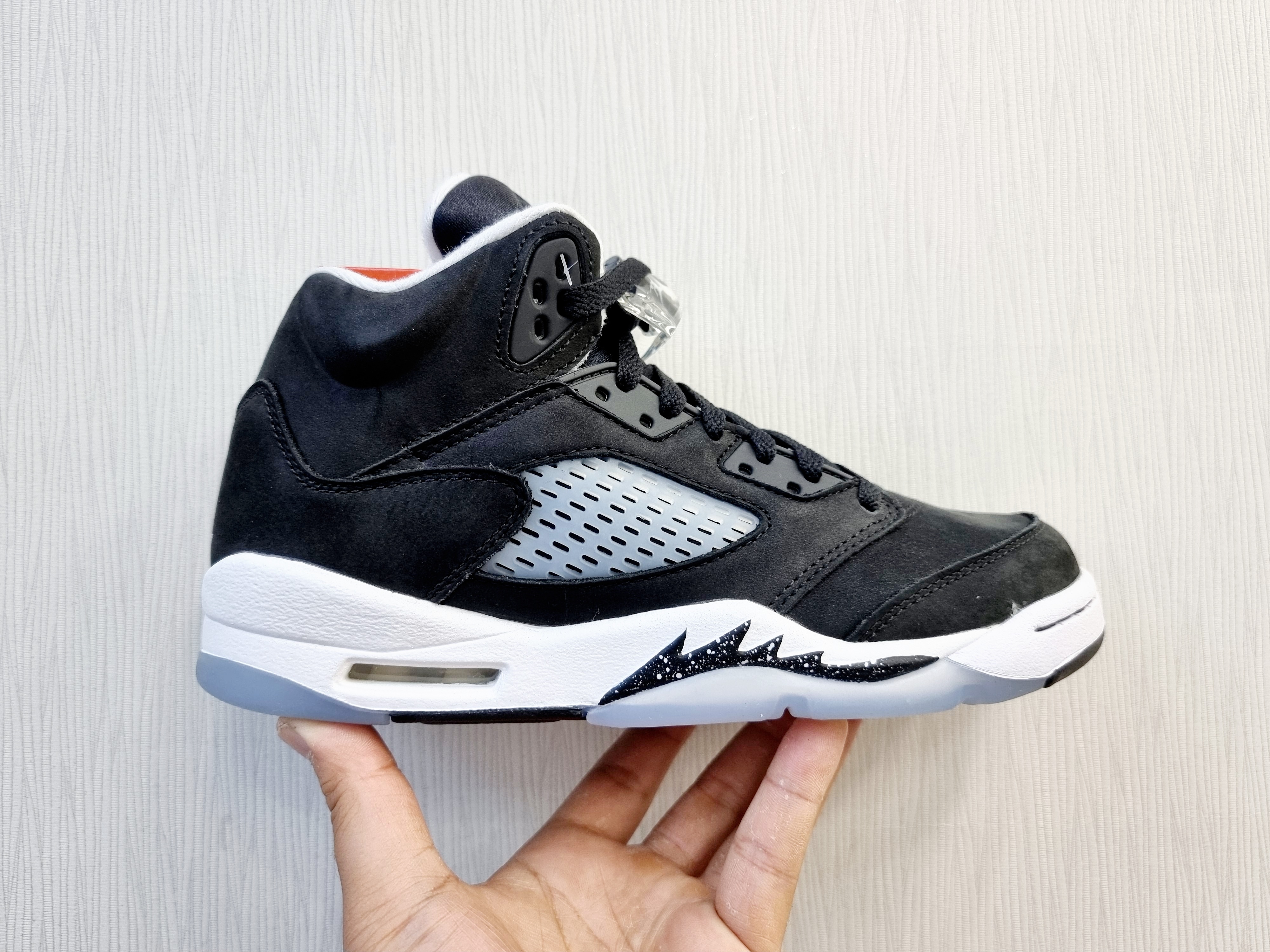 (GS) Jordan 5 Retro Moonlight 착용 스타일 - 1