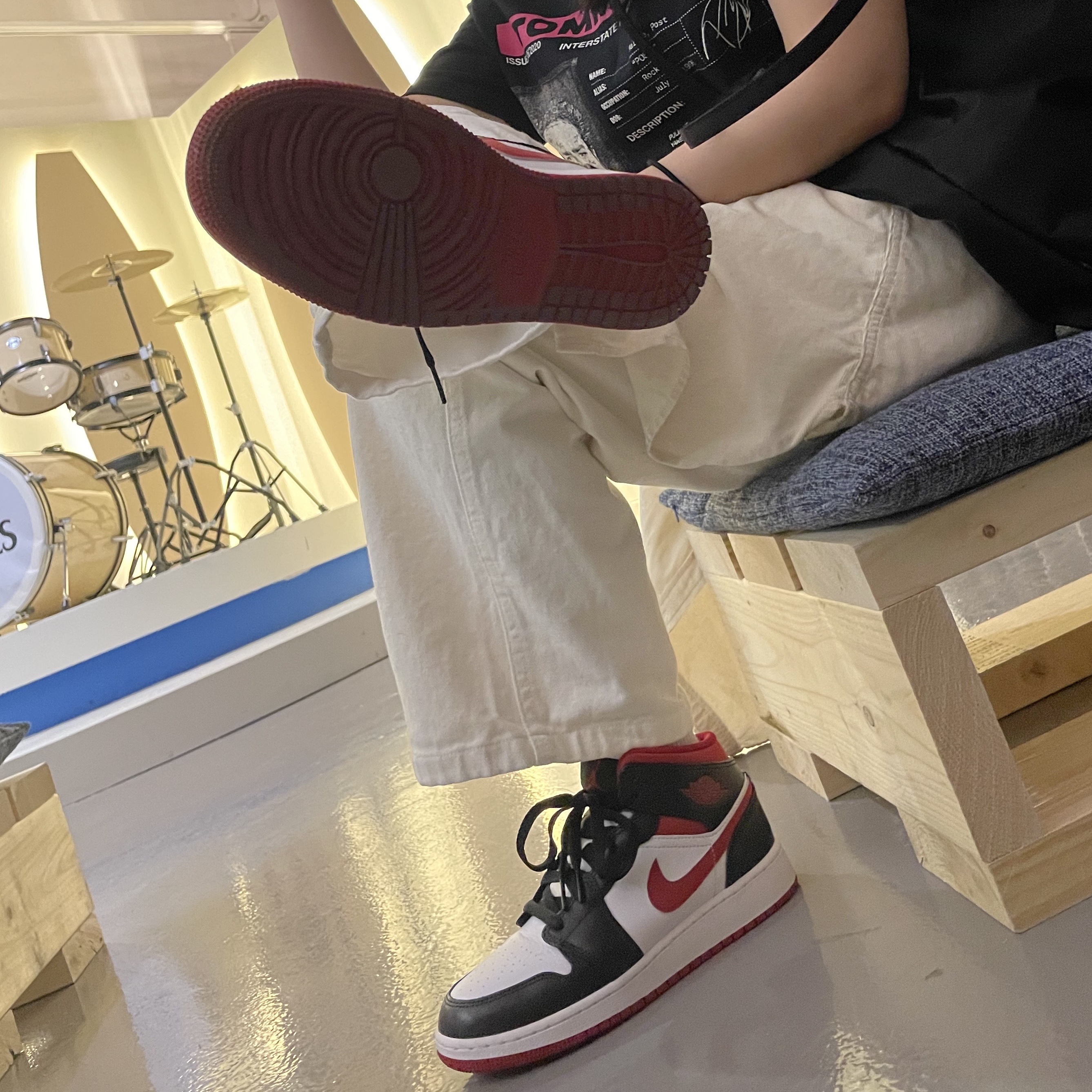 (GS) Jordan 1 Mid Gym Red Black White 착용 스타일