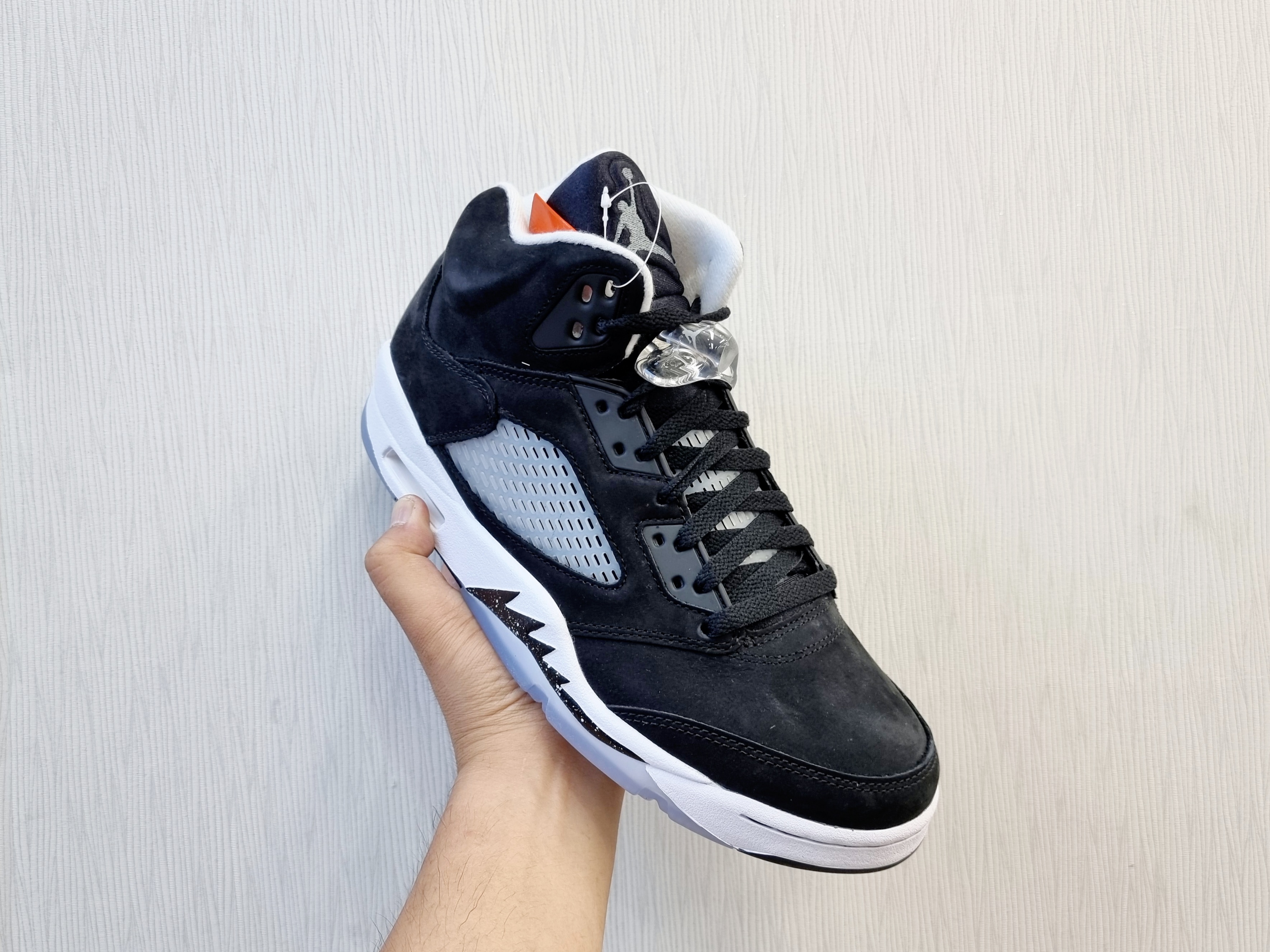 Jordan 5 Retro Moonlight 착용 스타일 - 4
