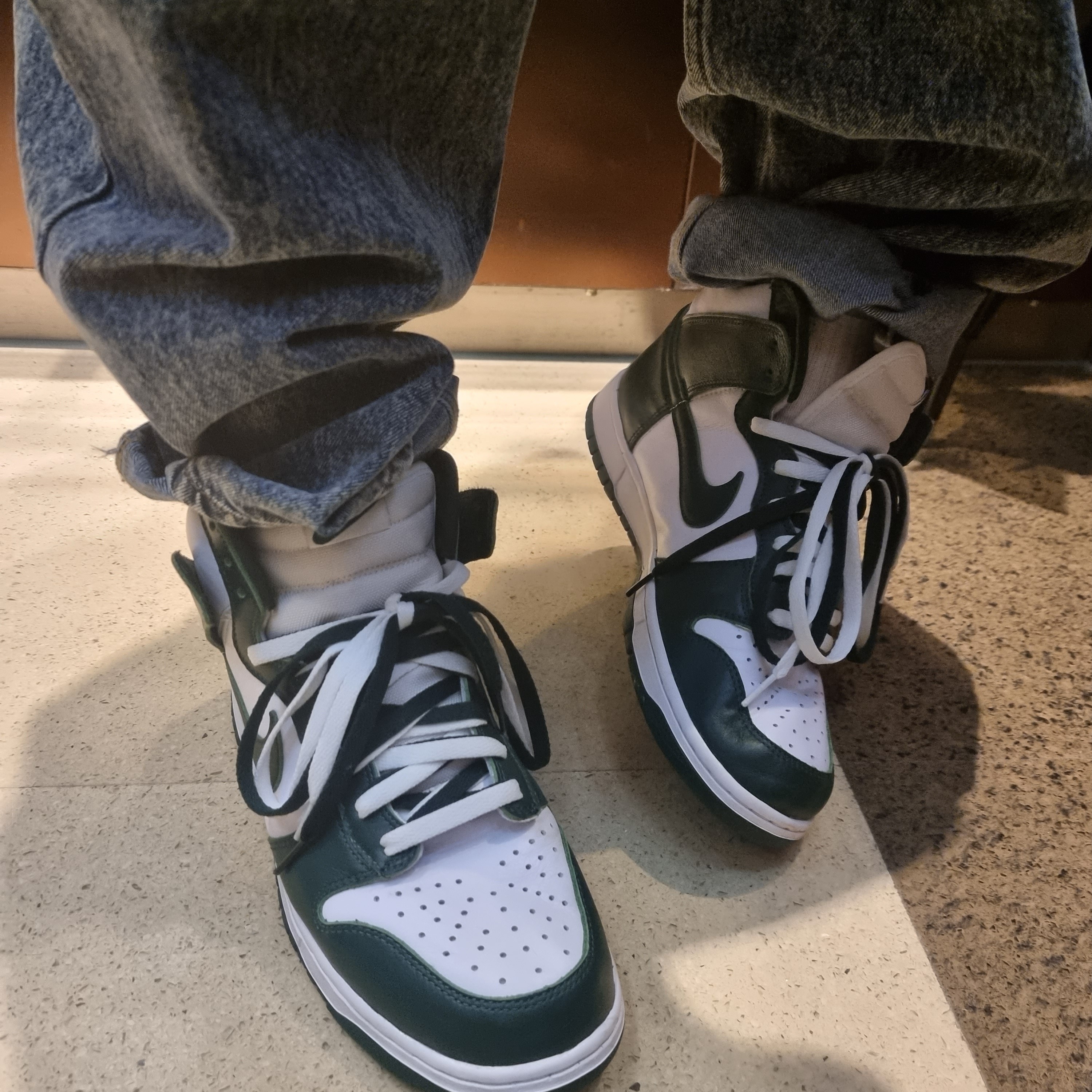 Nike Dunk High SP Spartan Green 착용 스타일 - 1