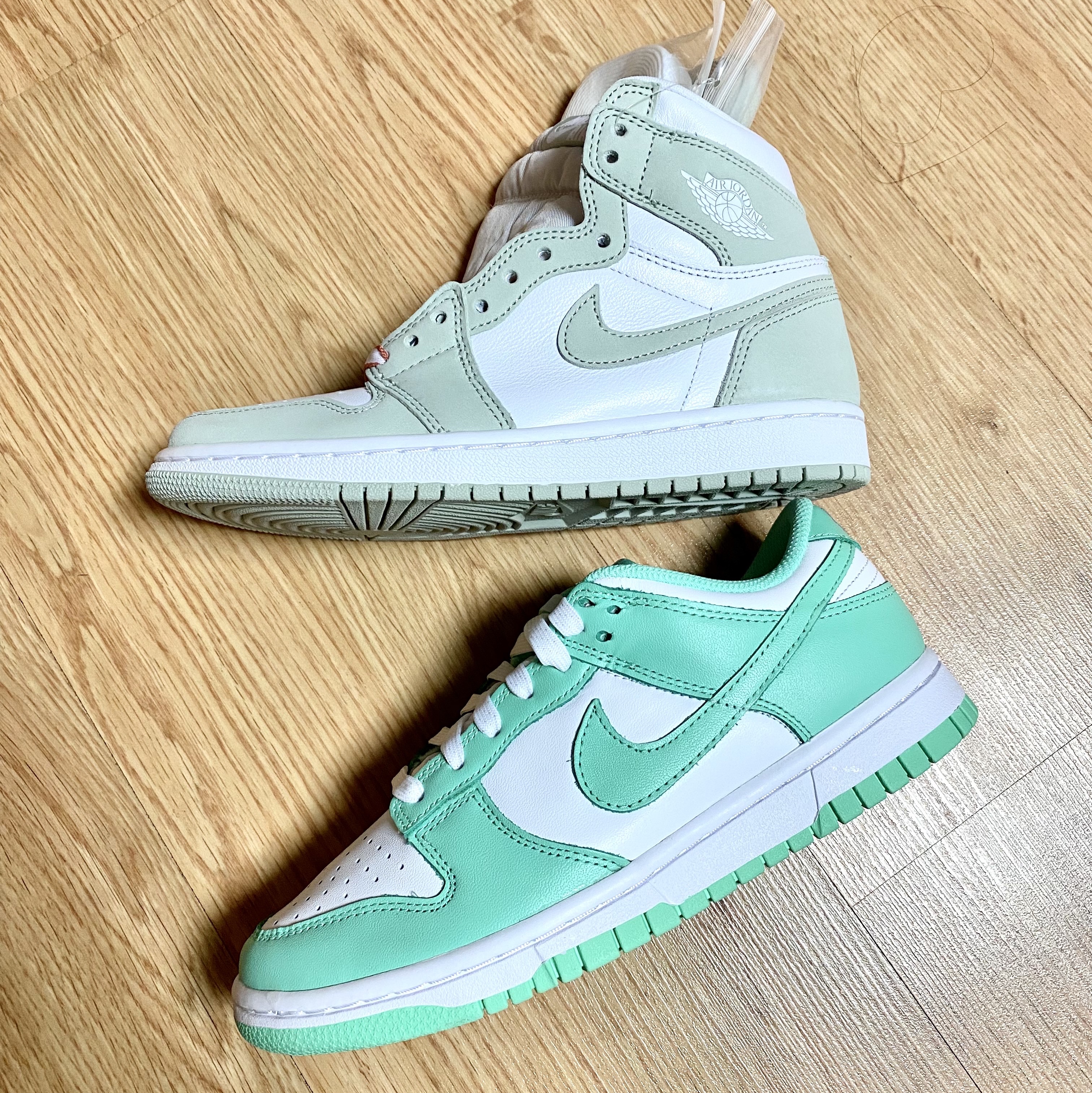 (W) Jordan 1 Retro High OG Seafoam, (W) Nike Dunk Low Green Glow 착용 스타일